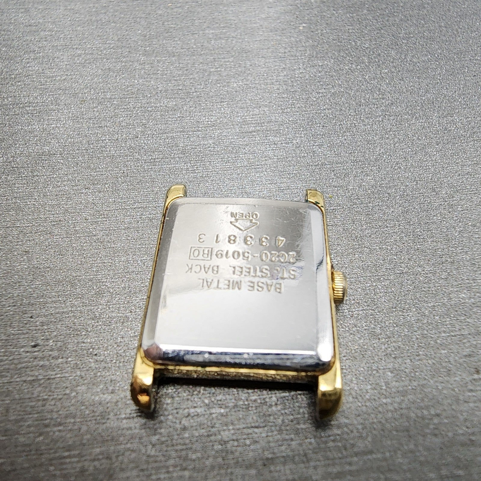 Seiko Tank Watch Women 18mm White Dial Gold Tone Rectangle 2c205019 New Battery10