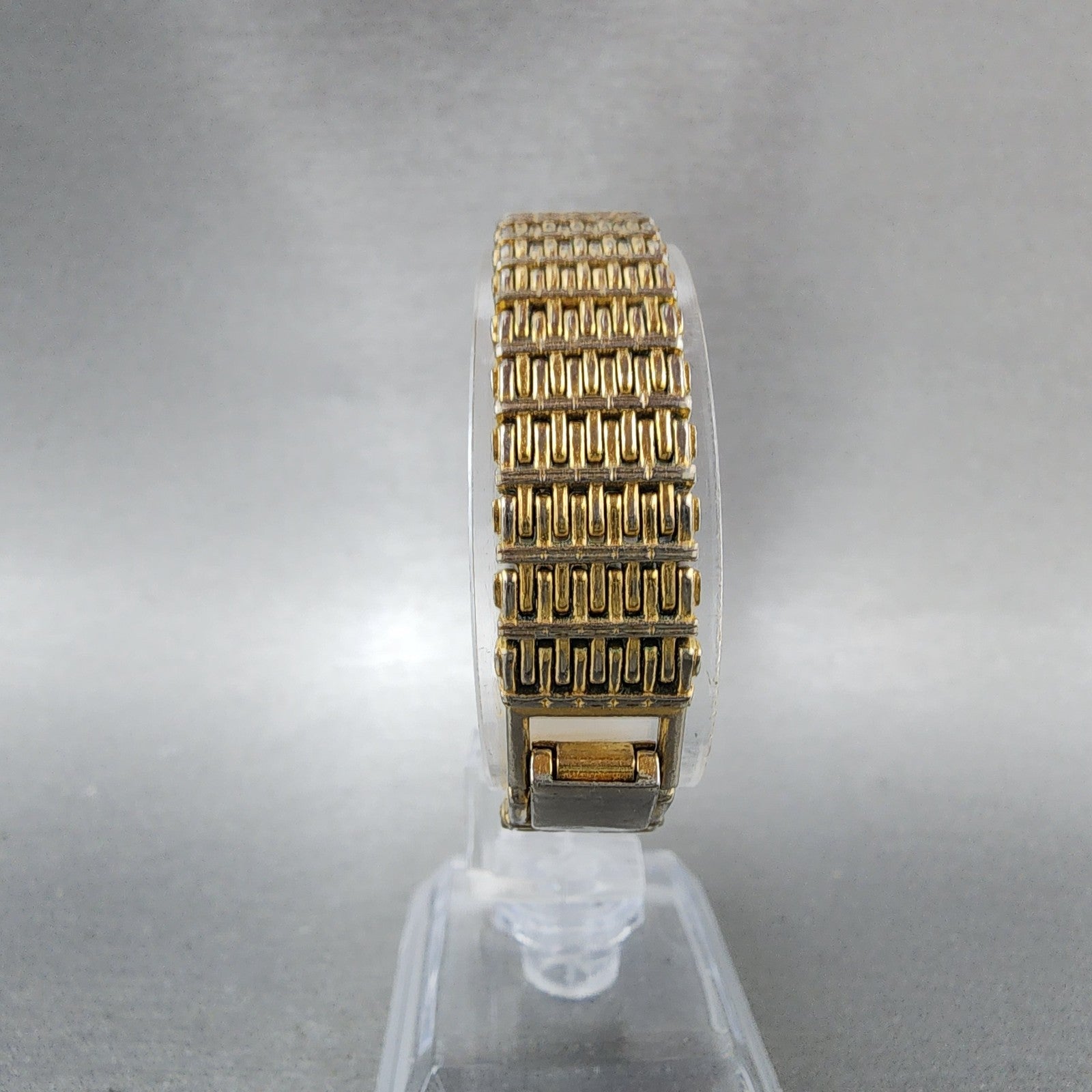 Seiko Tank Watch Women 12mm Champagne Dial Gold Tone 2e205079 New Battery7
