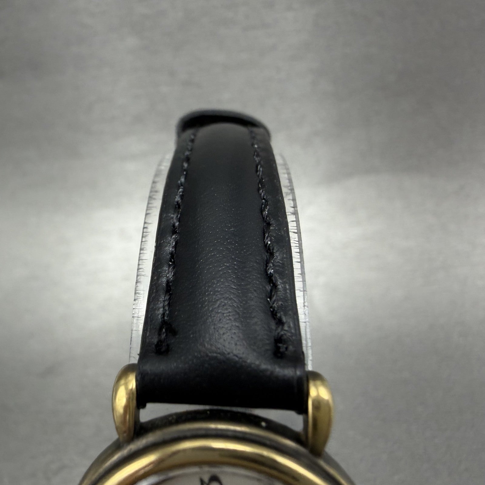 Seiko Avenue Watch Women 24mm Silver Dial Gold Tone Round 1F210C60 New Battery4