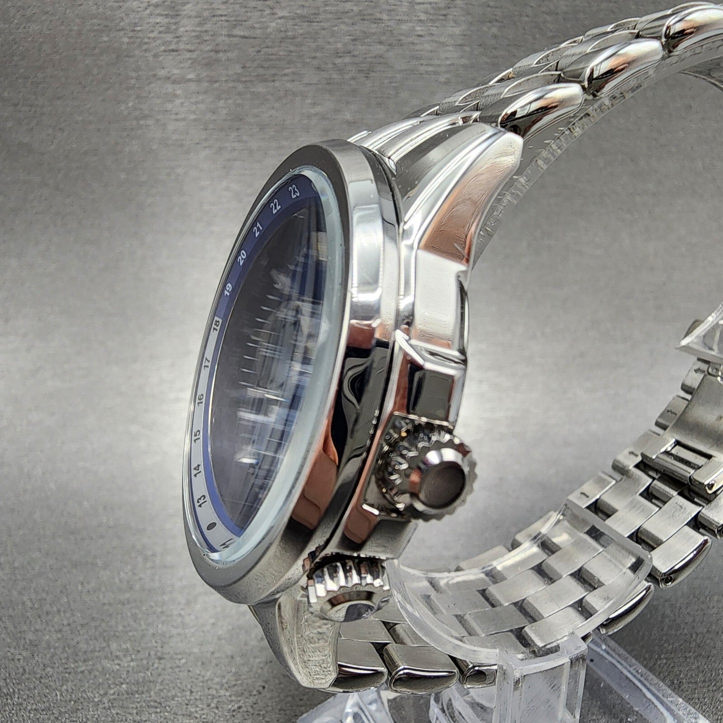 Citizen EcoDrive Calendrier Watch Men 44mm Blue Dial Steel Daydate Round BU20212