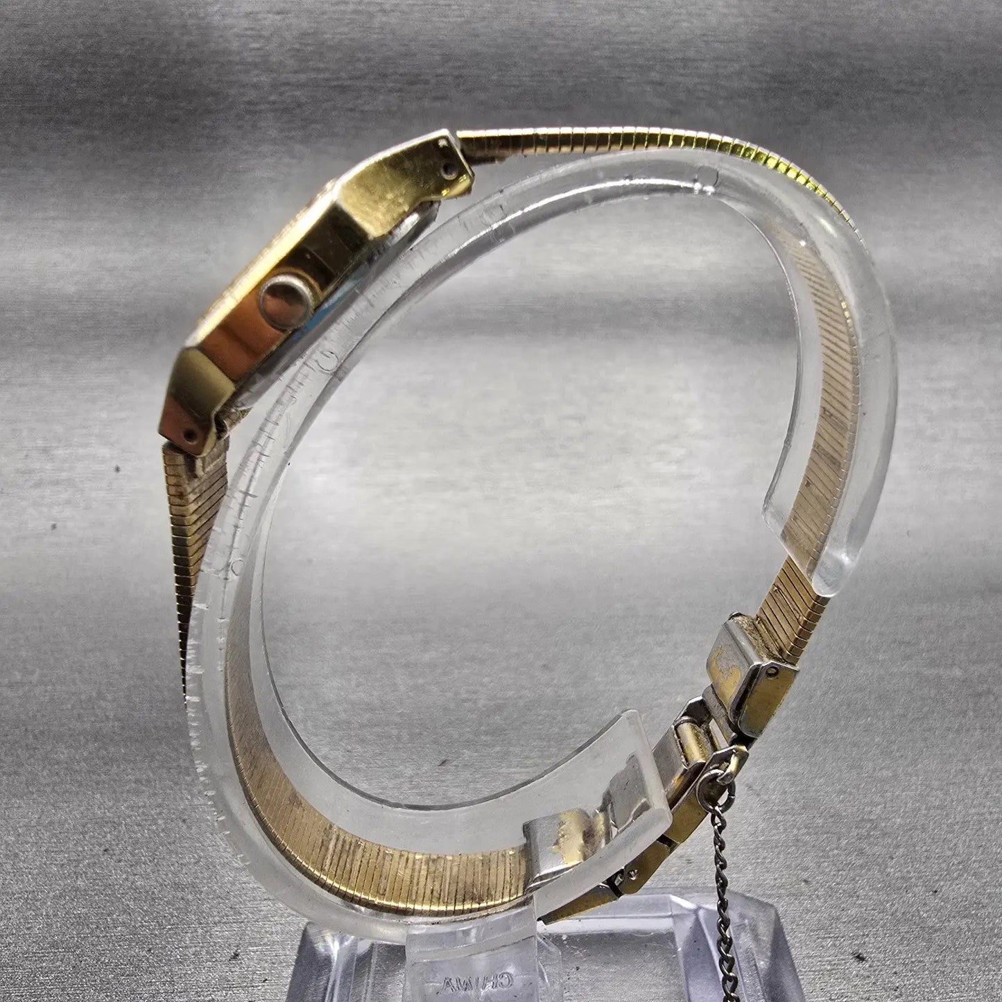 Seiko Watch Women 18mm Champagne Dial Gold Tone Rectangle 2320-5269 New Battery6