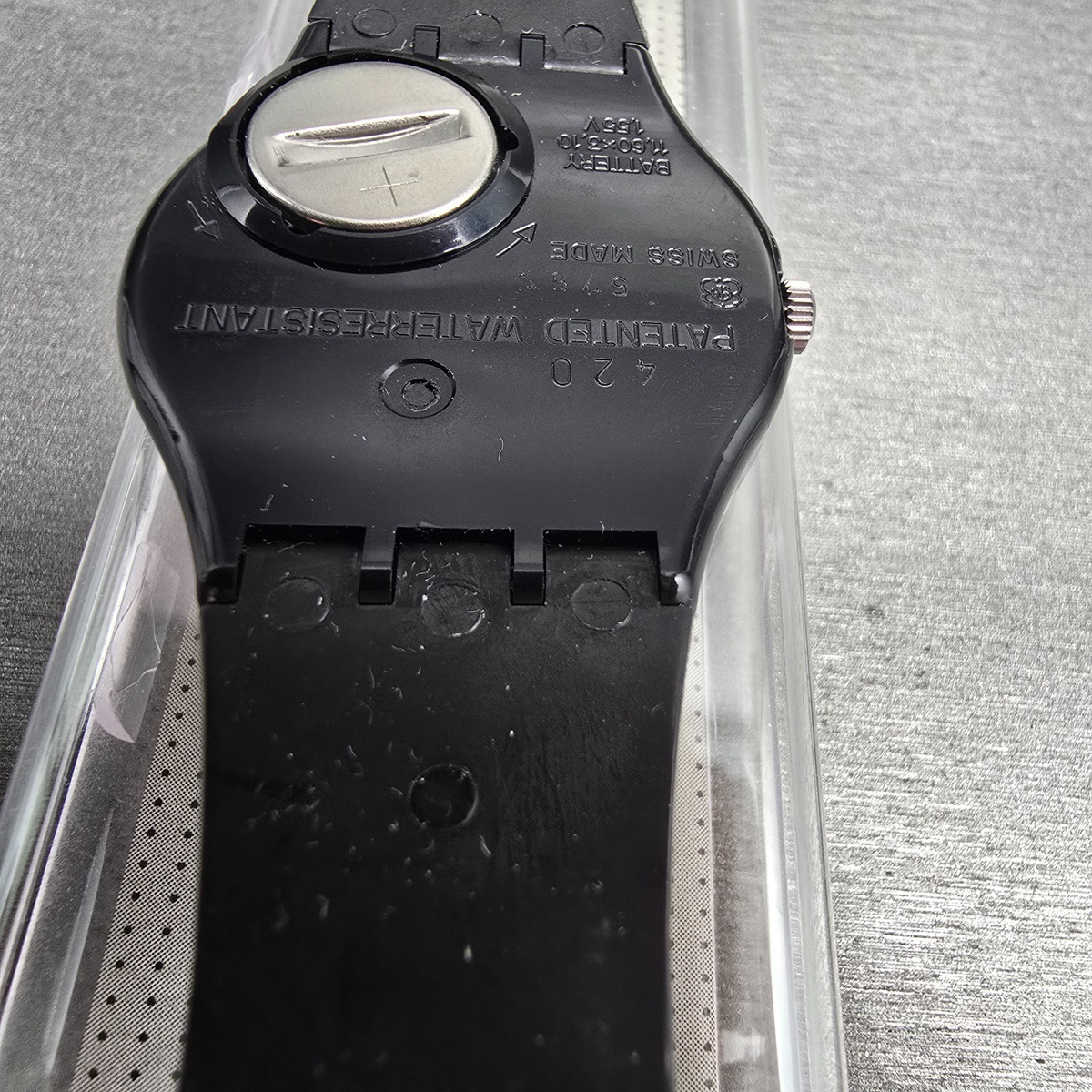 Swatch Gessetto Watch Men 34mm Black Dial Black Case GB155 New Battery NOS14