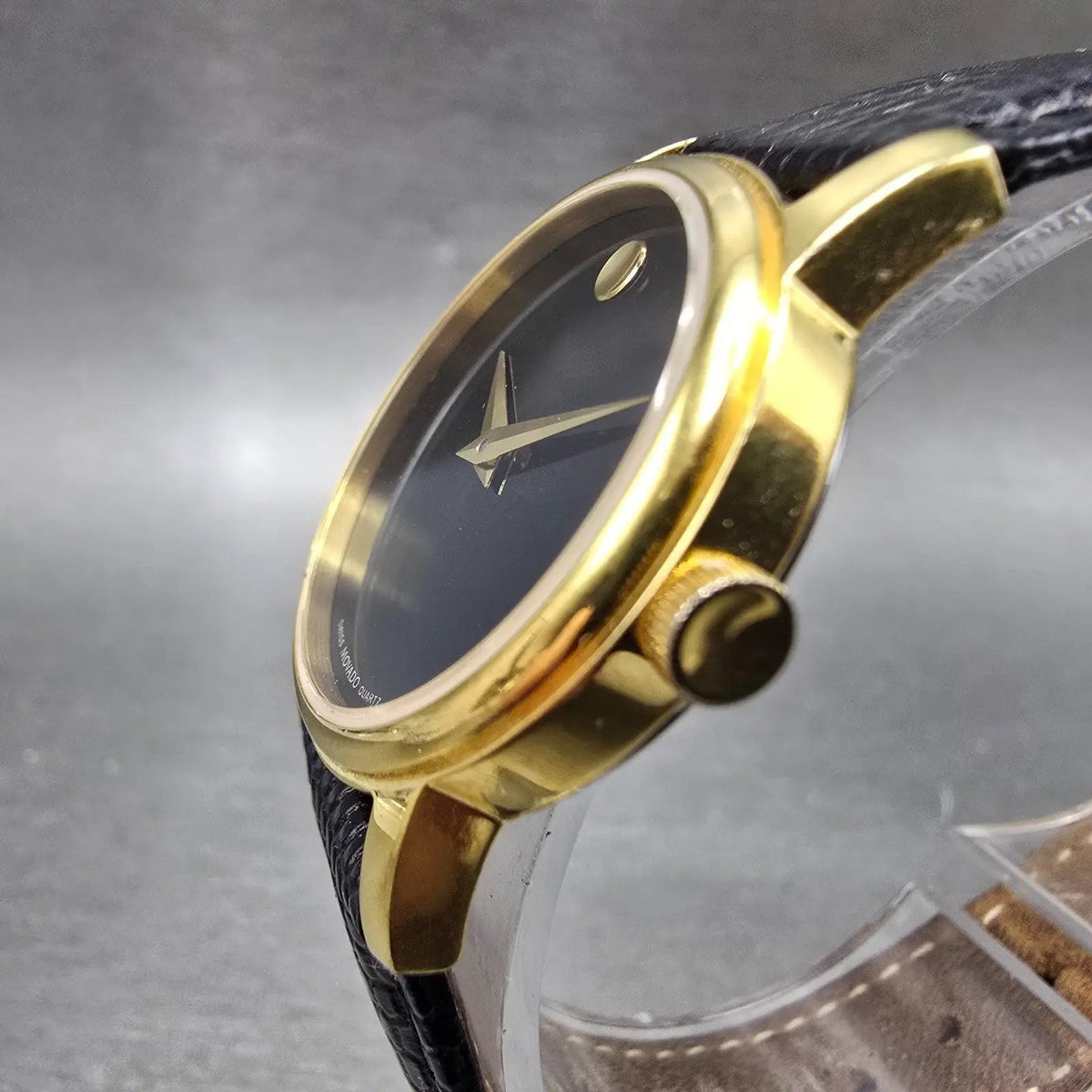 Movado Museum Watch Women 27mm Black Dial Gold Round MB.01.3.34.6003 New Batt SW2