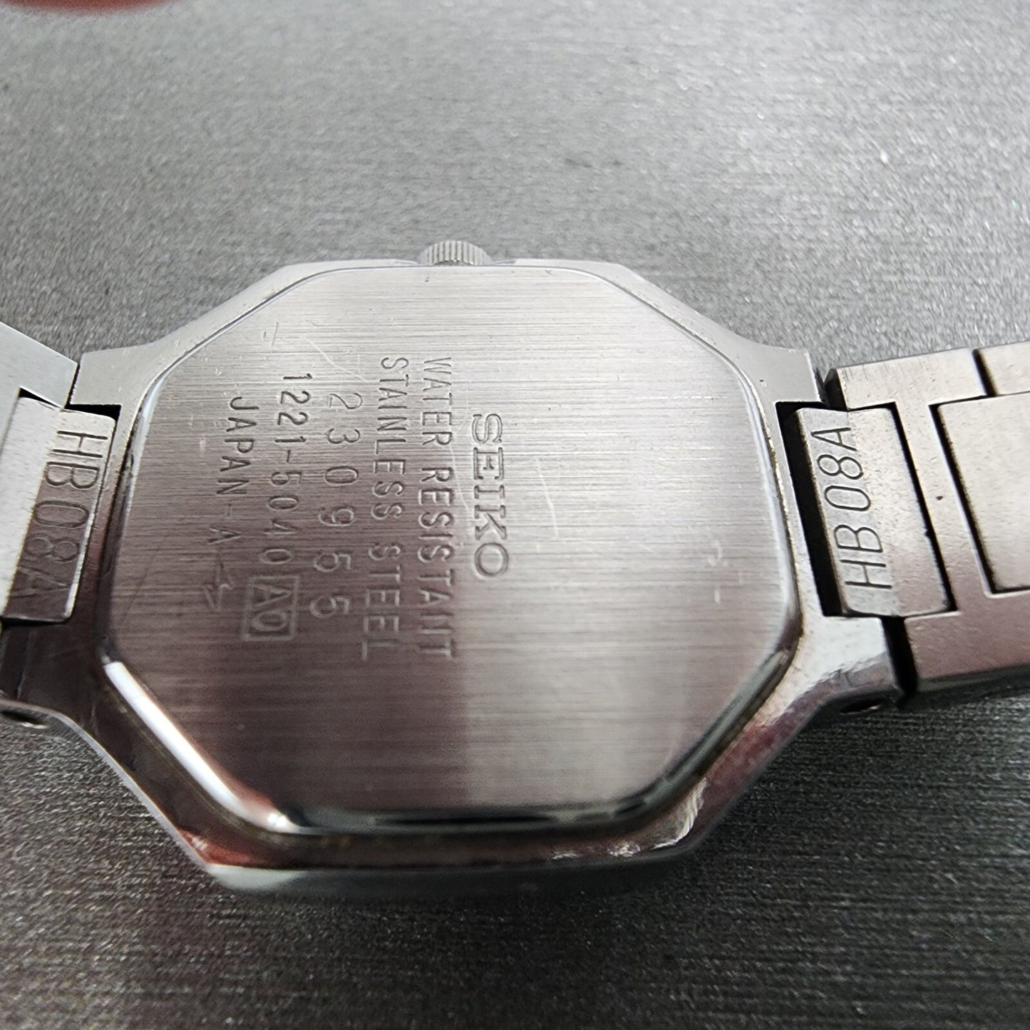 Seiko Watch Women 23mm White Dial Stainless Steel Octagon 12215040 New Battery9