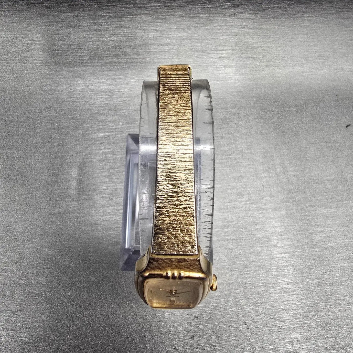 Citizen Watch Women 17mm Champagne Dial Gold Tone Oval 3220-949412 New Battery4