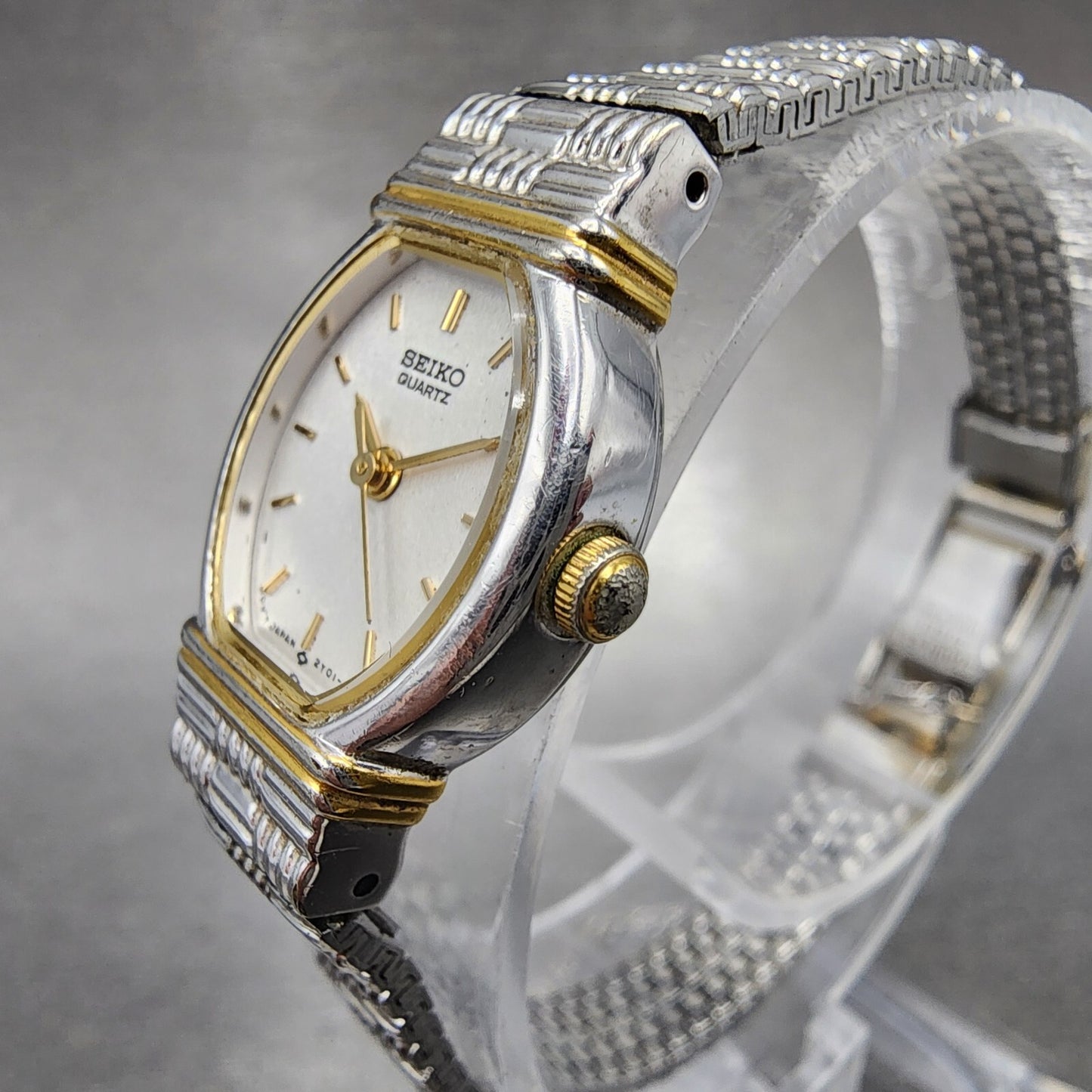 Seiko Watch Women 17mm White Dial Two Tone Oval 2Y015C09 New Battery2