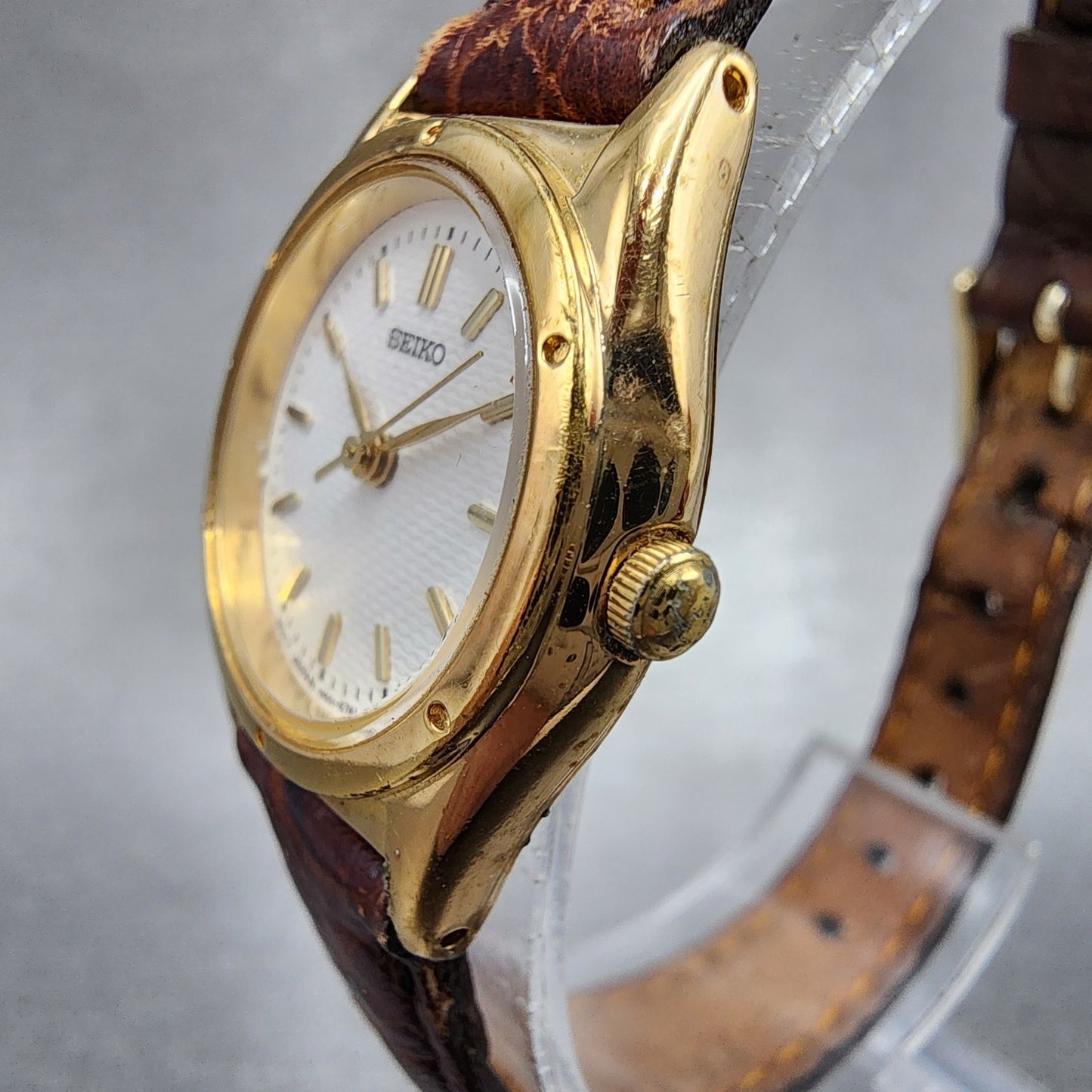 Seiko Watch Women 23mm White Dial Gold Tone Round V4011920 New Battery VTG2