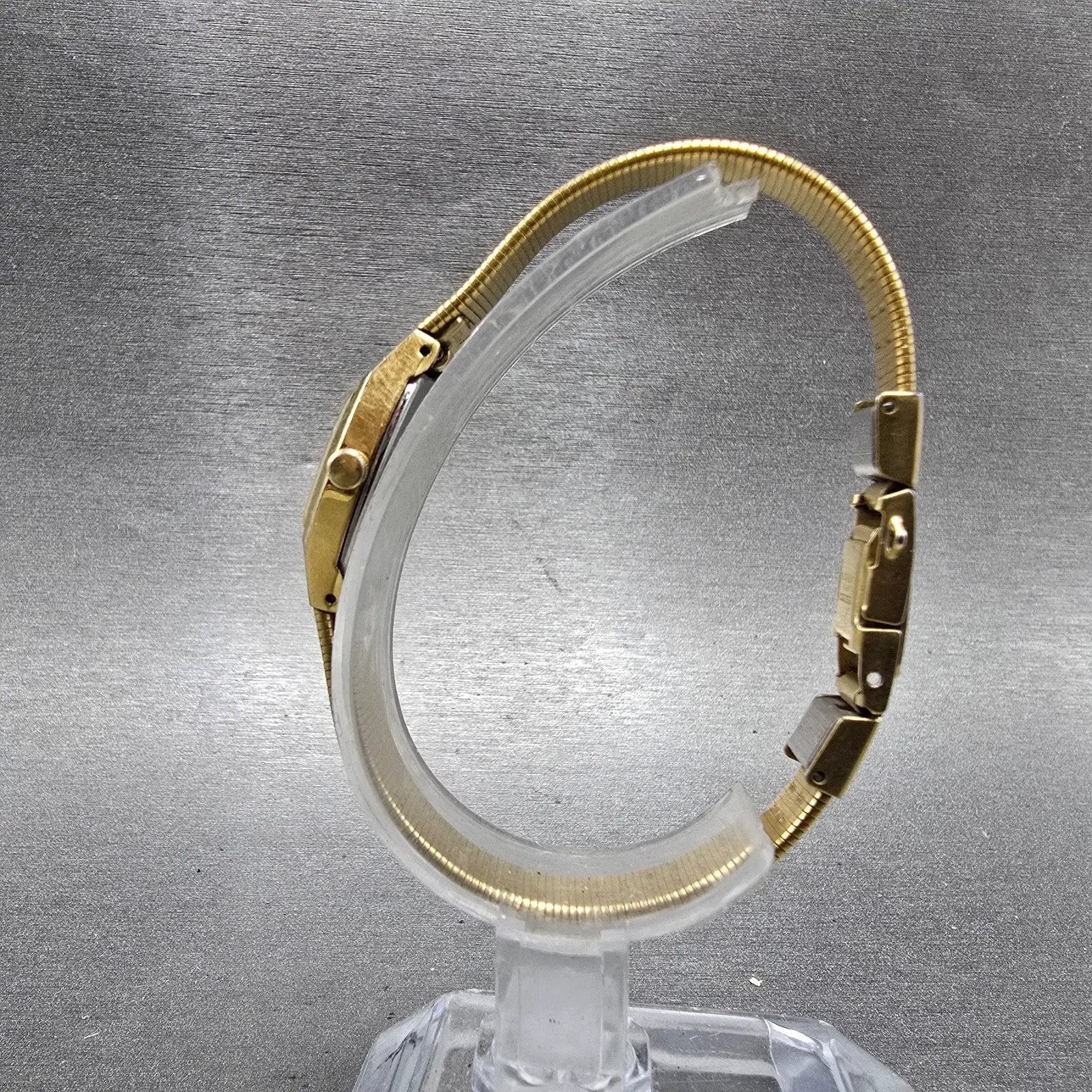Seiko Watch Women 17mm Gold Dial Gold Tone Oval 2C20-6450 New Battery Vintage6