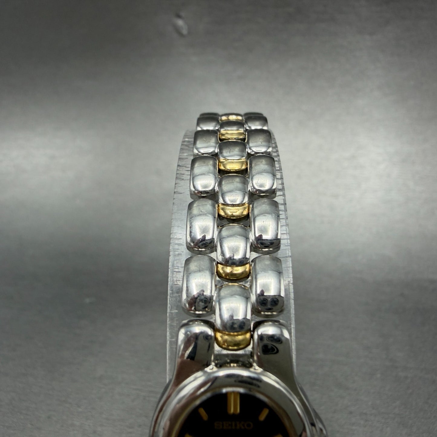 Seiko Watch Women 20mm Blue Dial Two Tone Oval 1N00-6T20 New Battery Vintage 55H4