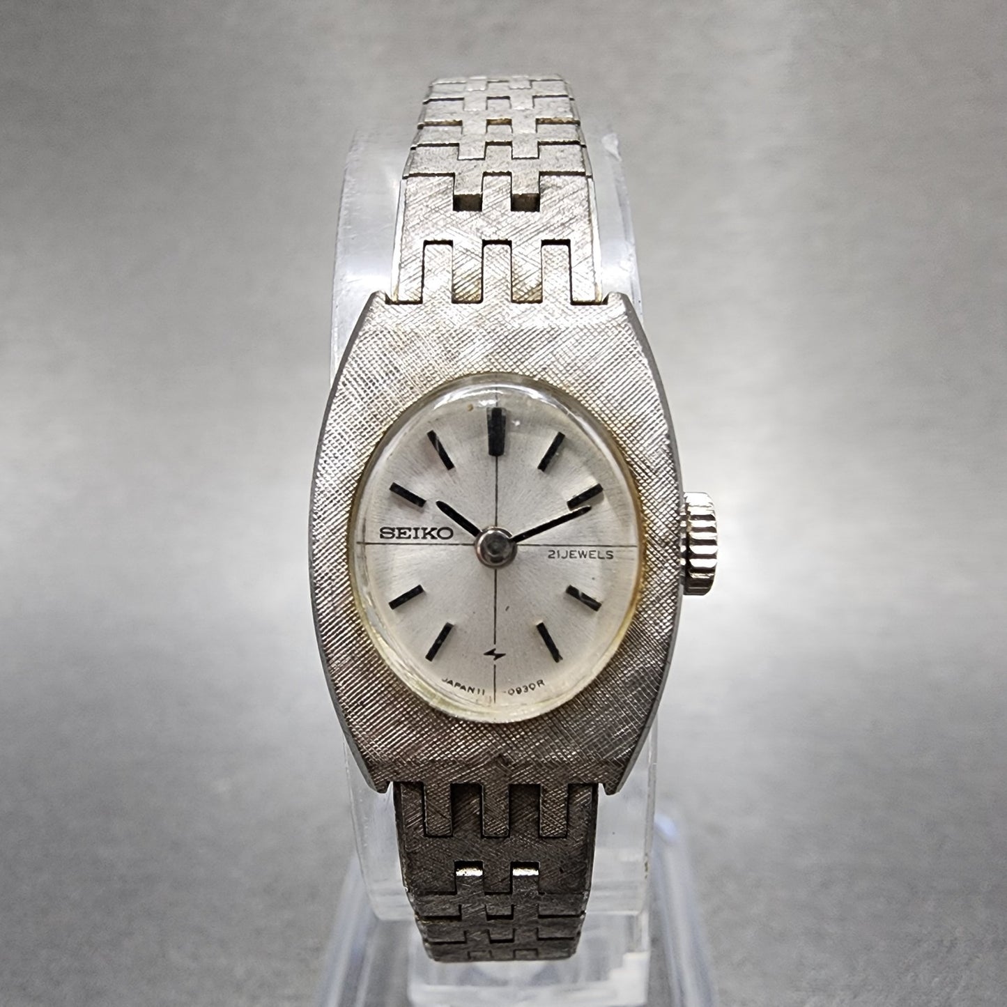 Seiko Watch Women 16mm Silver Dial Silver Tone Oval Manual 117060 Runs0