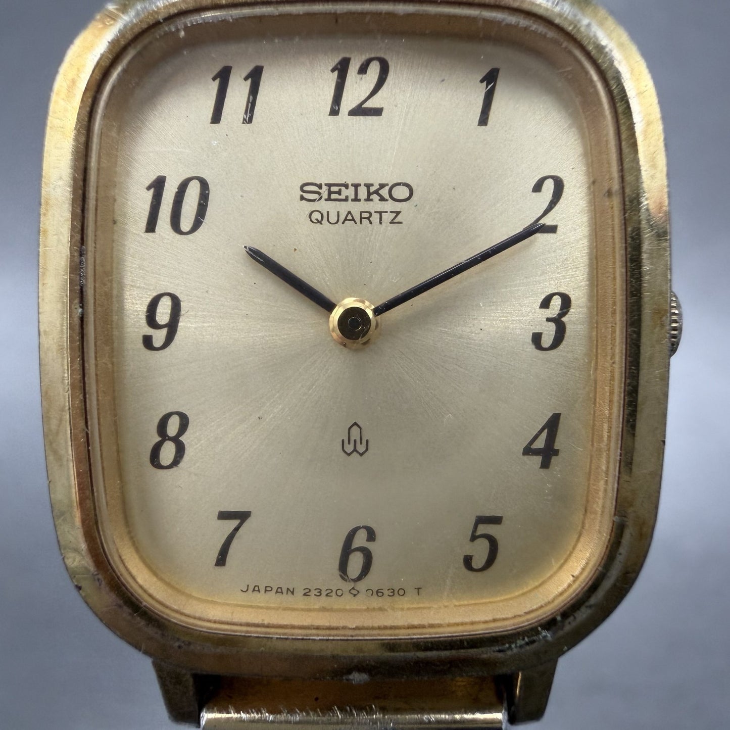 Seiko Tank Watch Women 20mm Champagne Dial Gold Tone 23205390 New Battery1