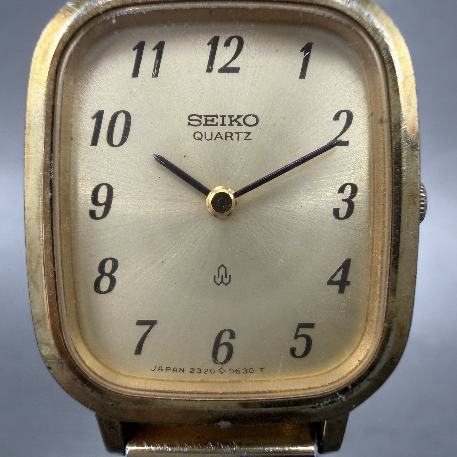 Seiko Tank Watch Women 20mm Champagne Dial Gold Tone 23205390 New Battery1