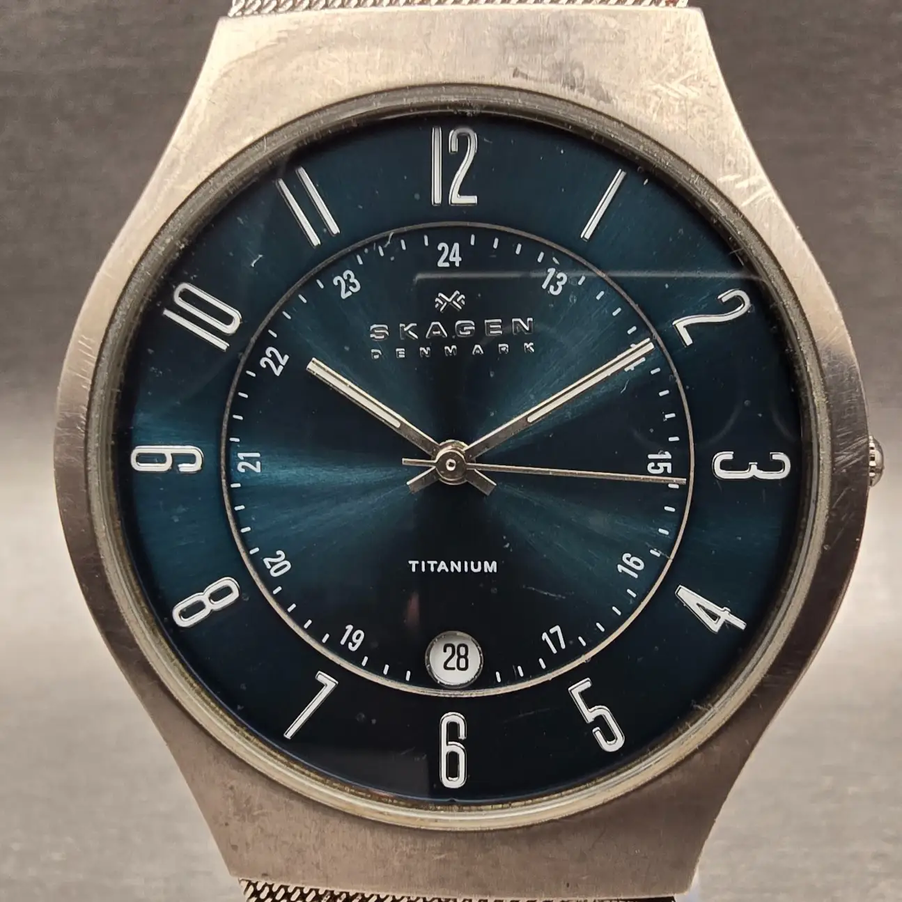 Skagen Watch Men 37mm Blue Dial Titanium Date Round 233XLTTN Mesh Band New Batt1