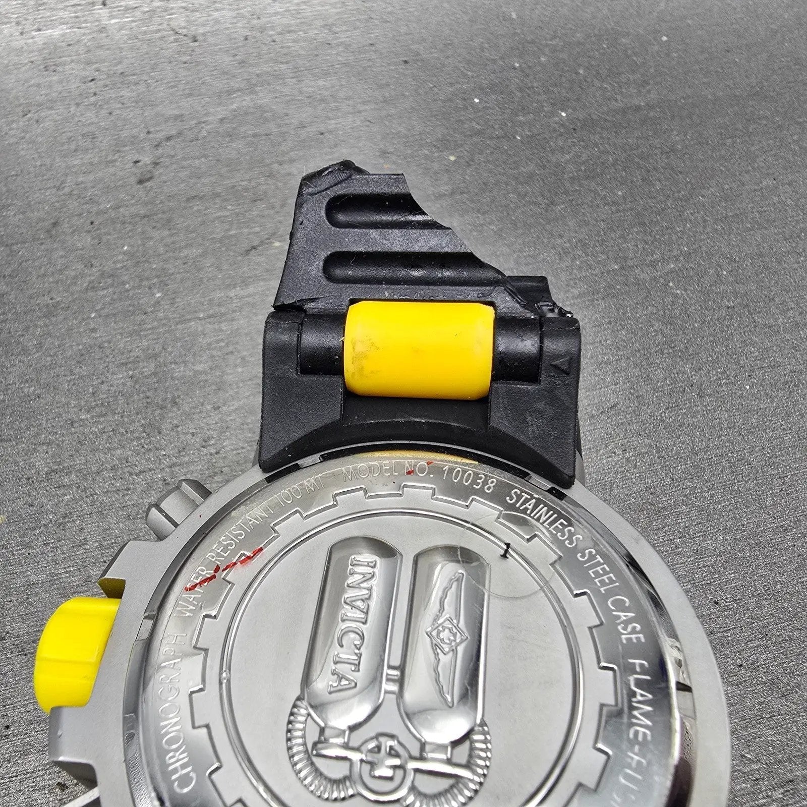 Invicta Chronograph Dive Watch Men 50mm Black Dial Steel Yellow 10038 NewBattery14