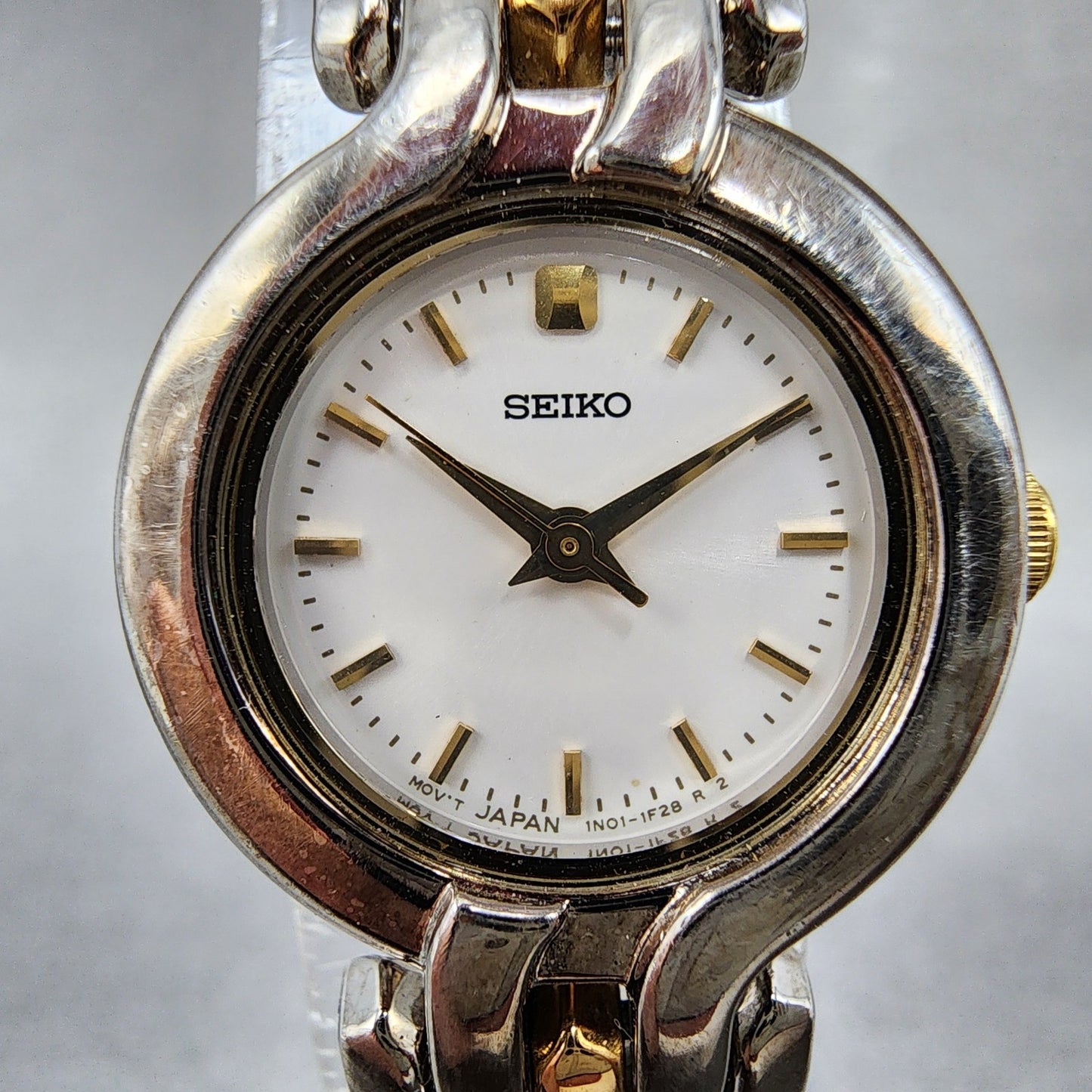 Seiko Watch Women 22mm White Dial Two Tone Round 1N010H39 New Battery1