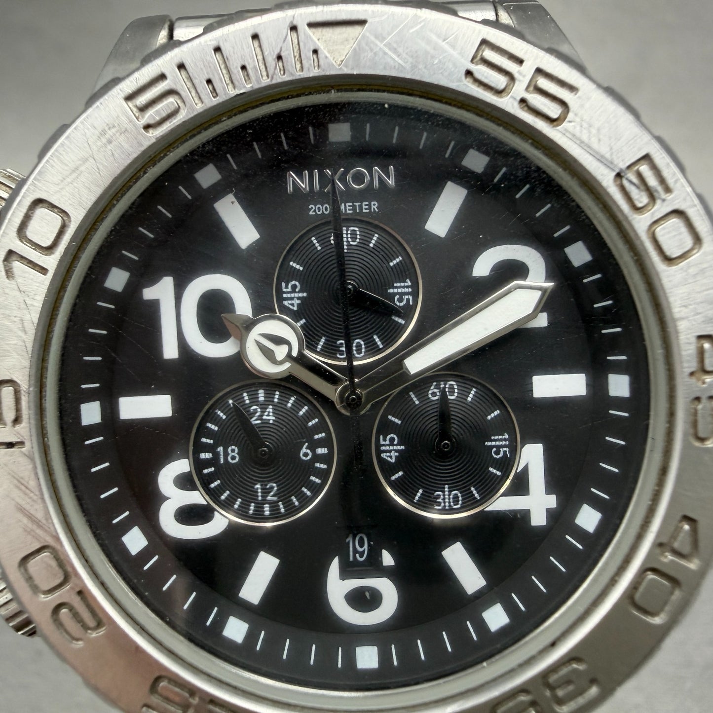 Nixon 42-20 Chrono Watch Women 42mm Black Dial Silver Tone Date New Battery1