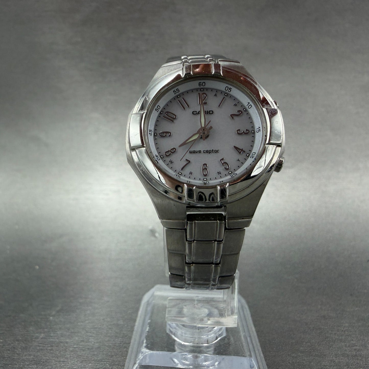 Casio Waveceptor Watch Women 30mm White Dial Silver Tone Round LWQ-150 Runs5