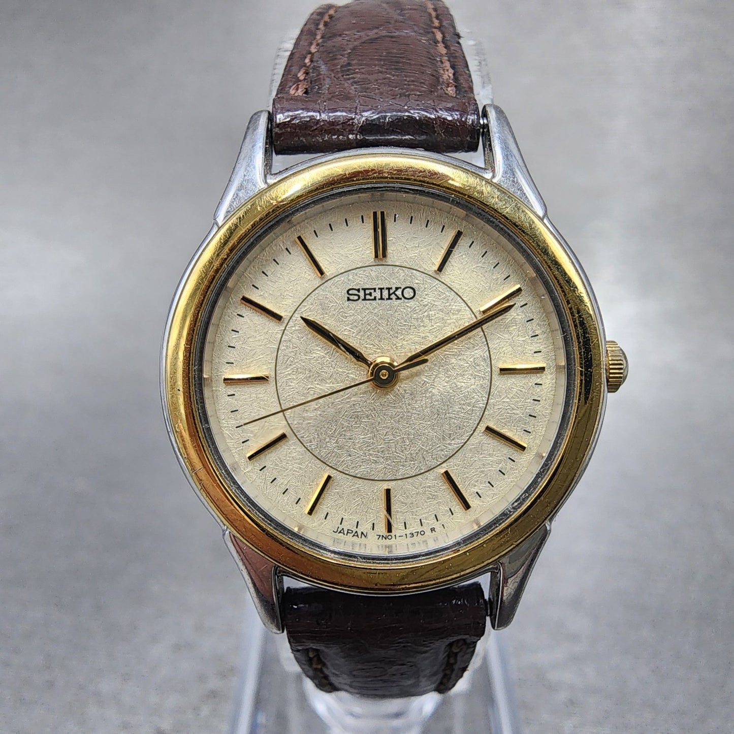 Seiko Watch Women 24mm Champagne Dial Two Tone Round 7n016881 New Battery0