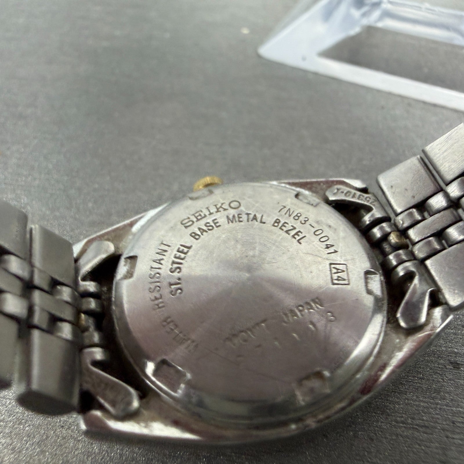 Seiko Watch Women 25mm White Dial Two Tone Daydate Round 7n83-0041 New Batt HJ69
