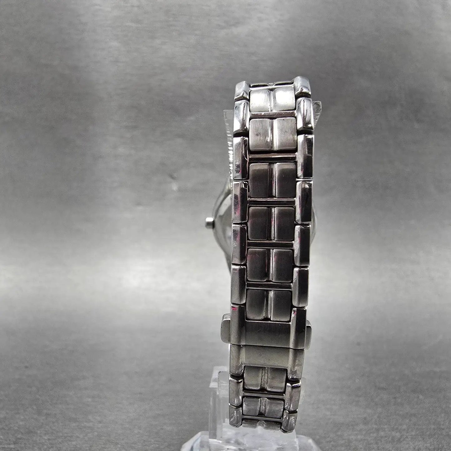 Citizen Eco-Drive Watch Women 25mm Black Dial Silver Tone Date E011-S058503 Runs8