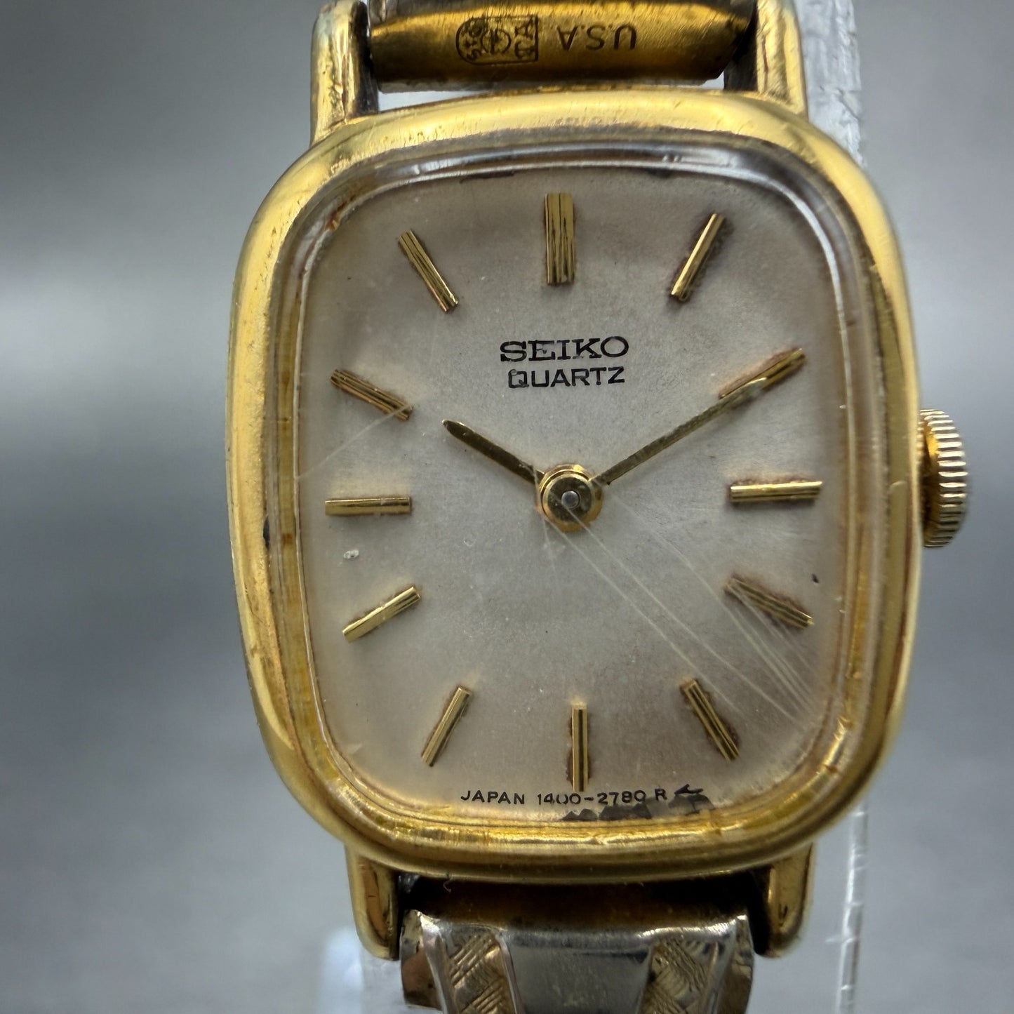 Seiko Tank Watch Women 17mm Silver Dial Gold Tone 1400-6569 New Battery Vintage1