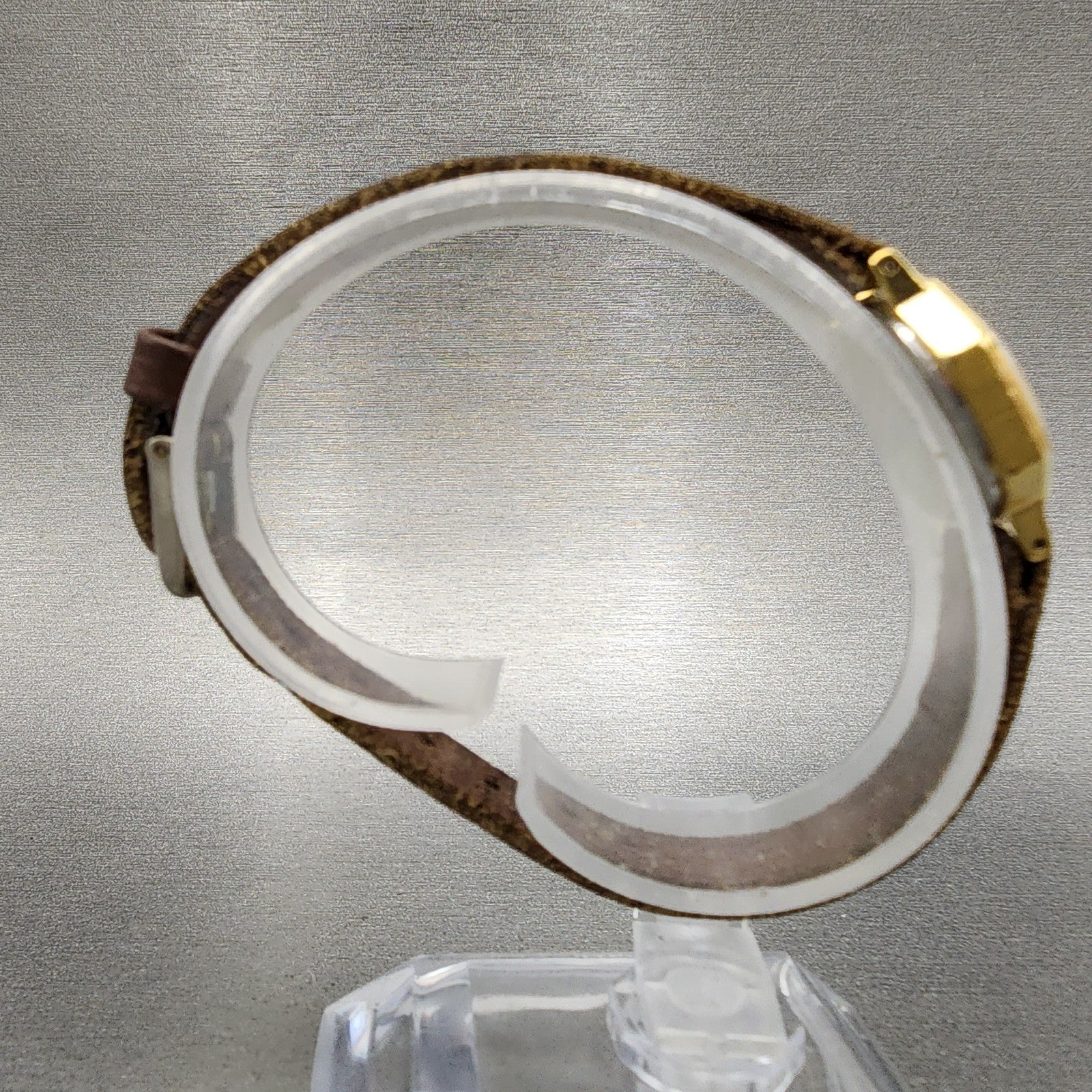 Seiko Watch Women 19mm Champagne Dial Gold Tone 14001149 New Battery8