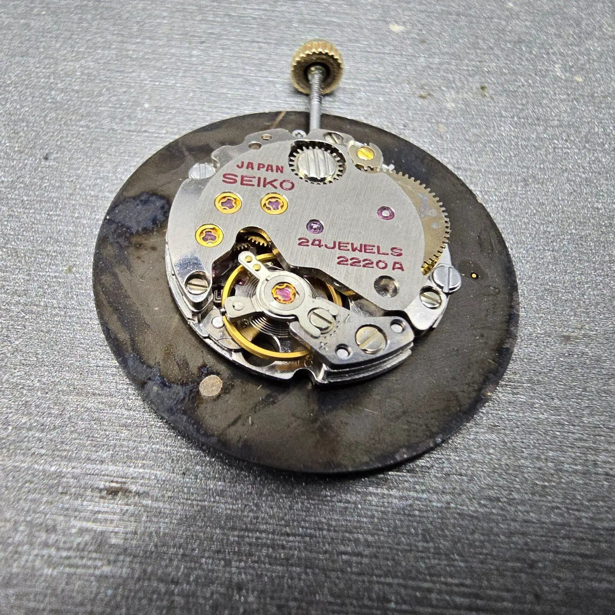 Seiko 2220 Movement Manual Wind 23 Jewels 2 Hand Vintage Japan3