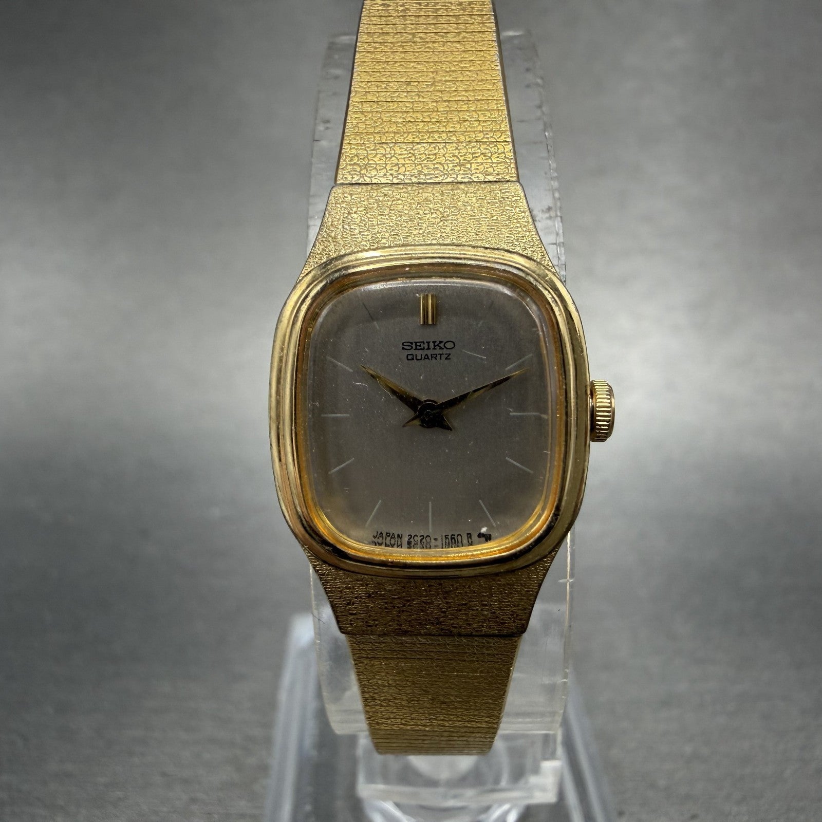 Seiko Watch Women 16mm Silver Dial Gold Tone Square 2C20-5770 New Battery0