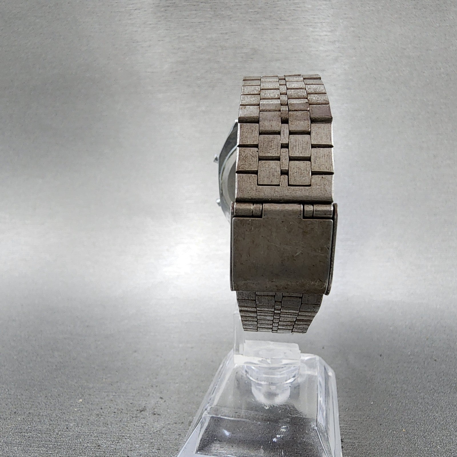 Seiko Alba Digital Watch Men 34mm Alarm Chronograph Daydate Y7895500 PARTS8