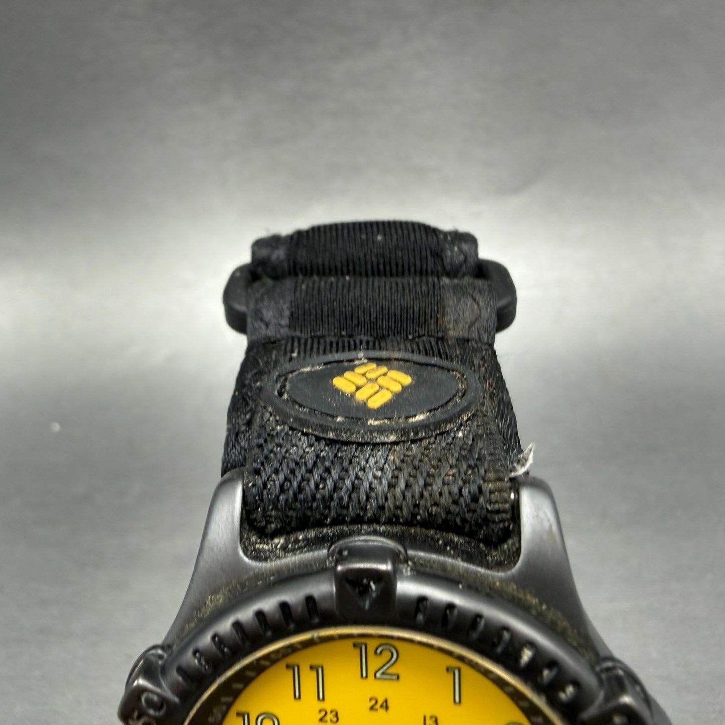 Columbia Watch Men 40mm Yellow Dial Gray Tone Date Round CL-7301 New Battery4