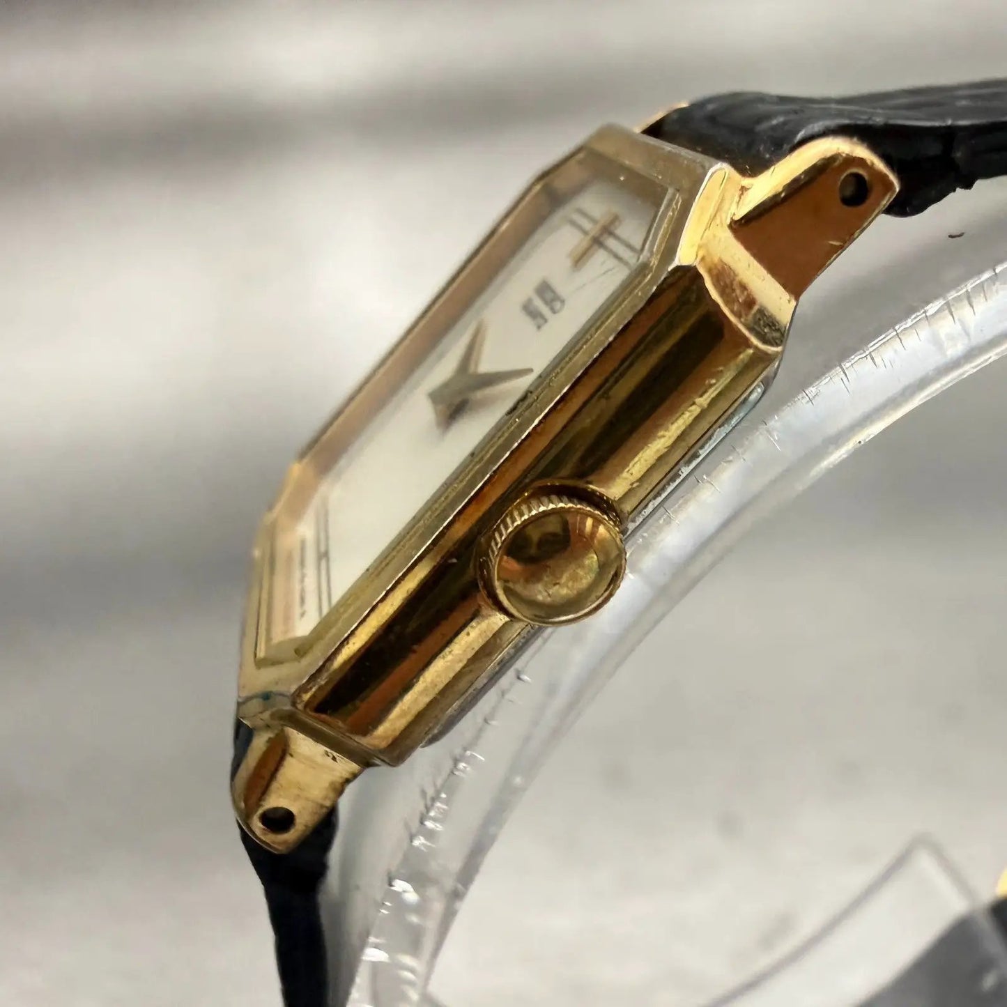 Seiko Watch Women 18mm Ivory Dial Gold Tone Rectangle 1400-8440 New Battery VTG2