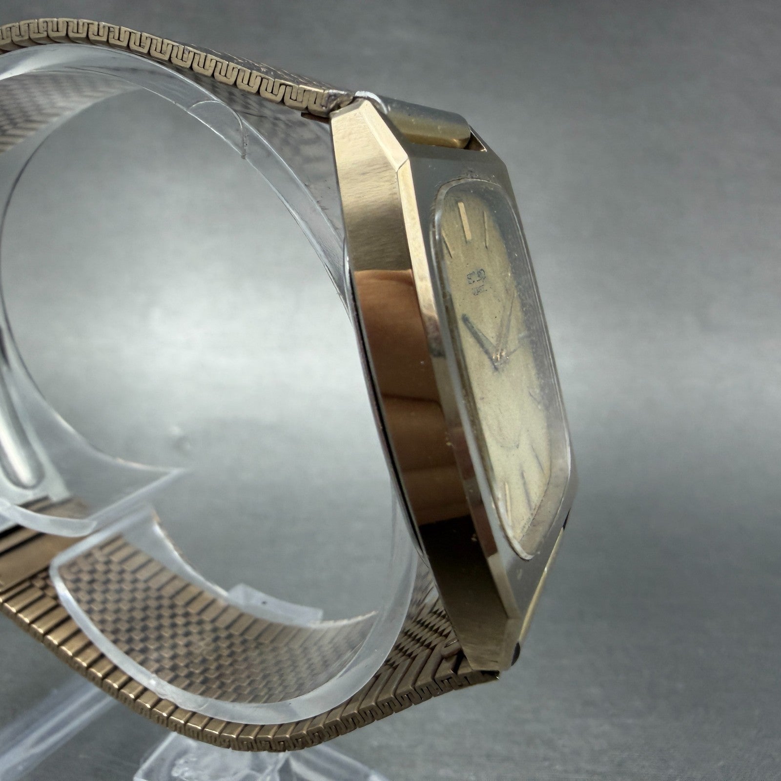 Seiko Tank Watch Men 30mm Gold Dial Gold Tone Rectangle 5931-5341 New Battery3