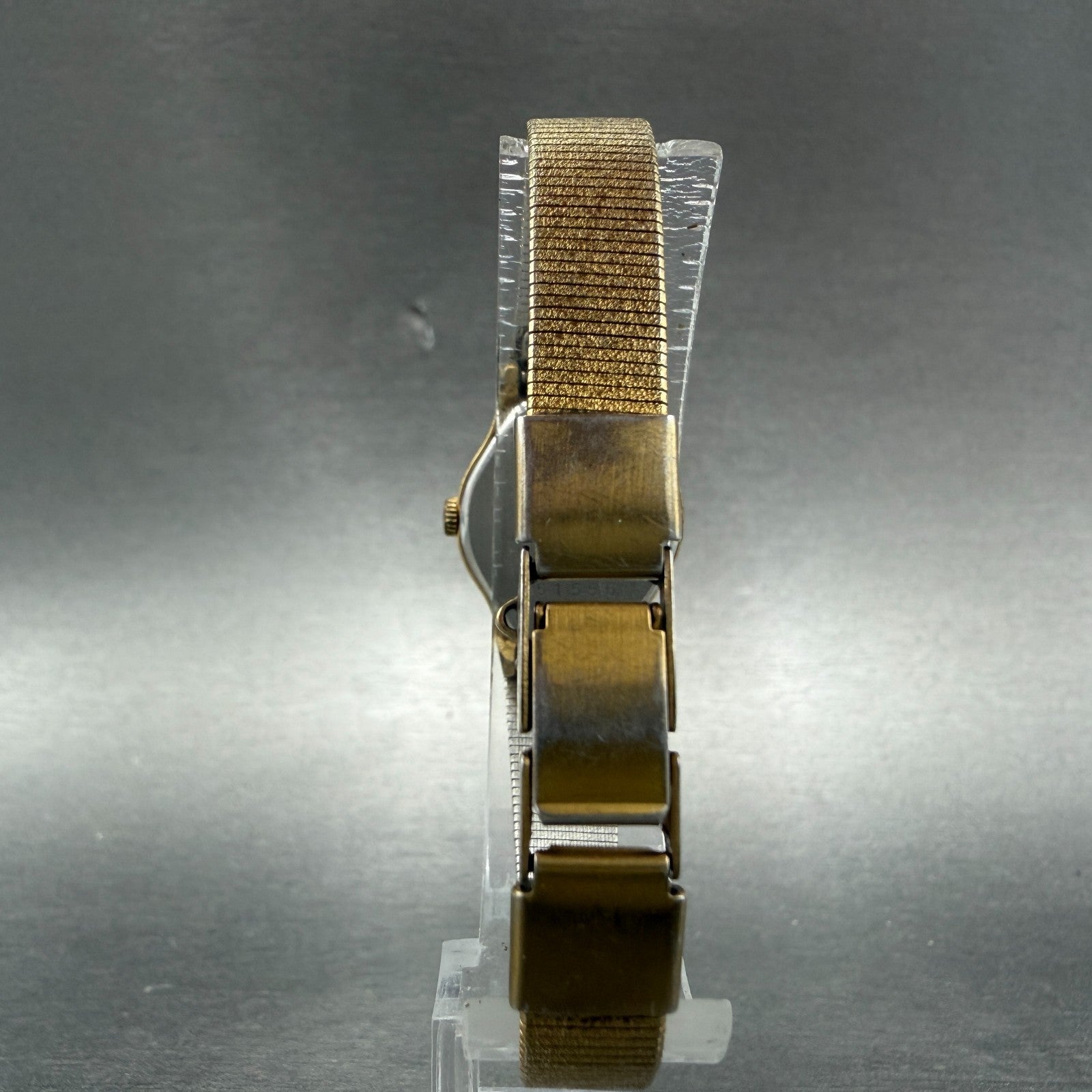 Seiko Watch Women 20mm Black Dial Gold Tone Round 8Y21-0020 New Battery Vintage7