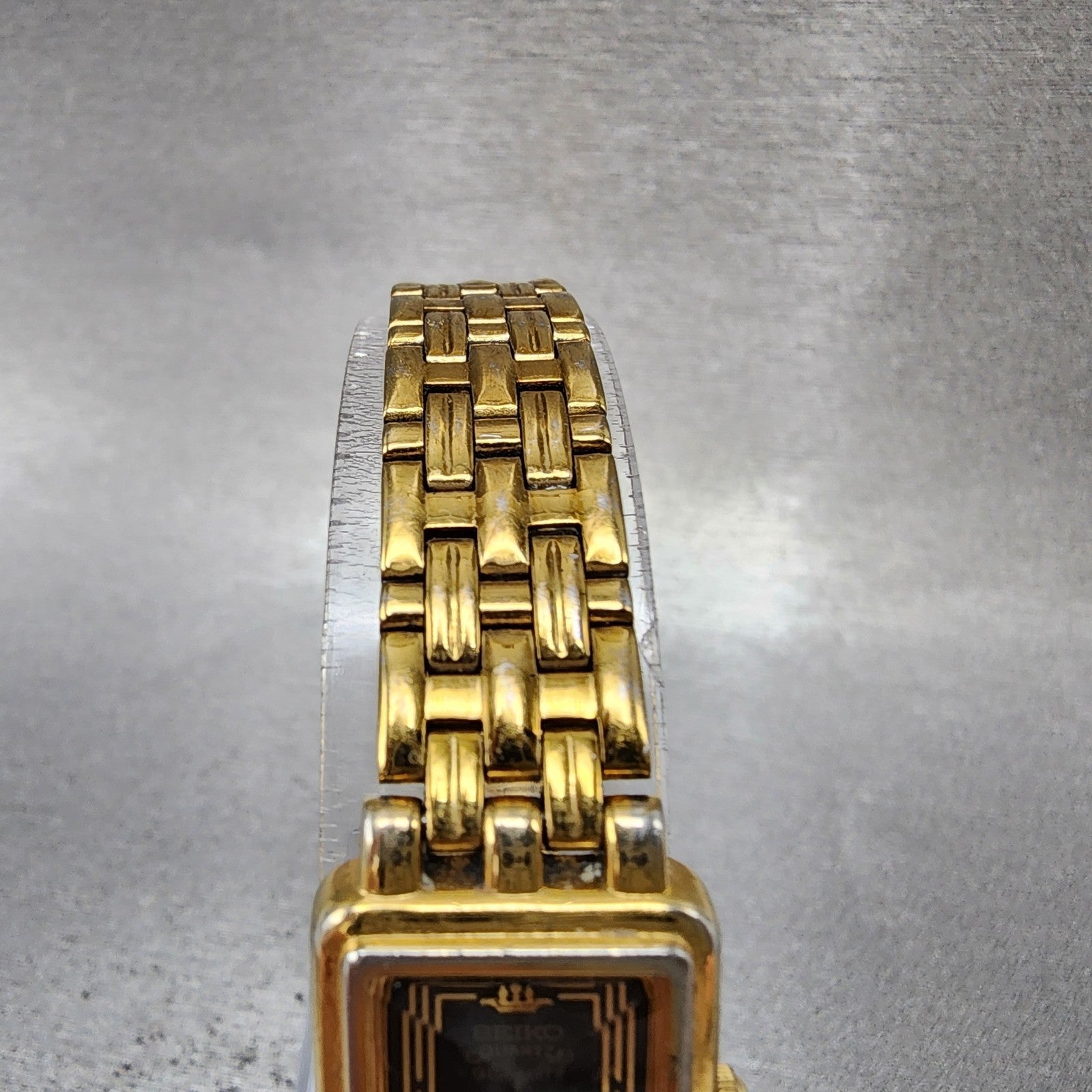 Seiko Tank Watch Women 16mm Black Dial Gold Tone Rectangle 1n005f50 New Battery4