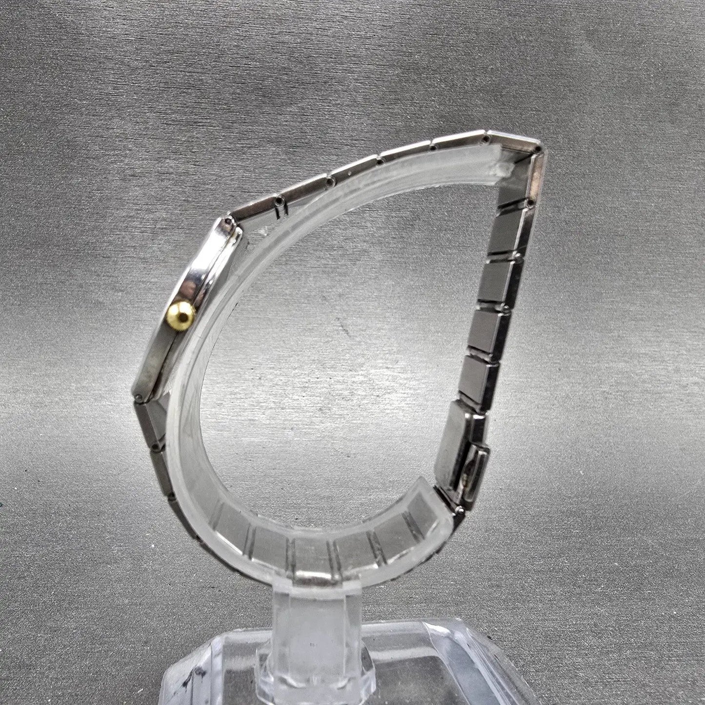 Movado Watch Women 23mm Black Dial Two Tone Round 85-40-881 New Battery Vintage6