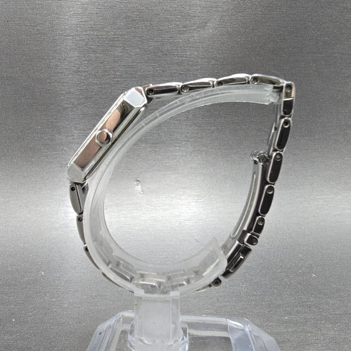 Seiko Solar Watch Women 17mm MOP Dial Steel Rectangle Crystals V116-0AF0 Works7