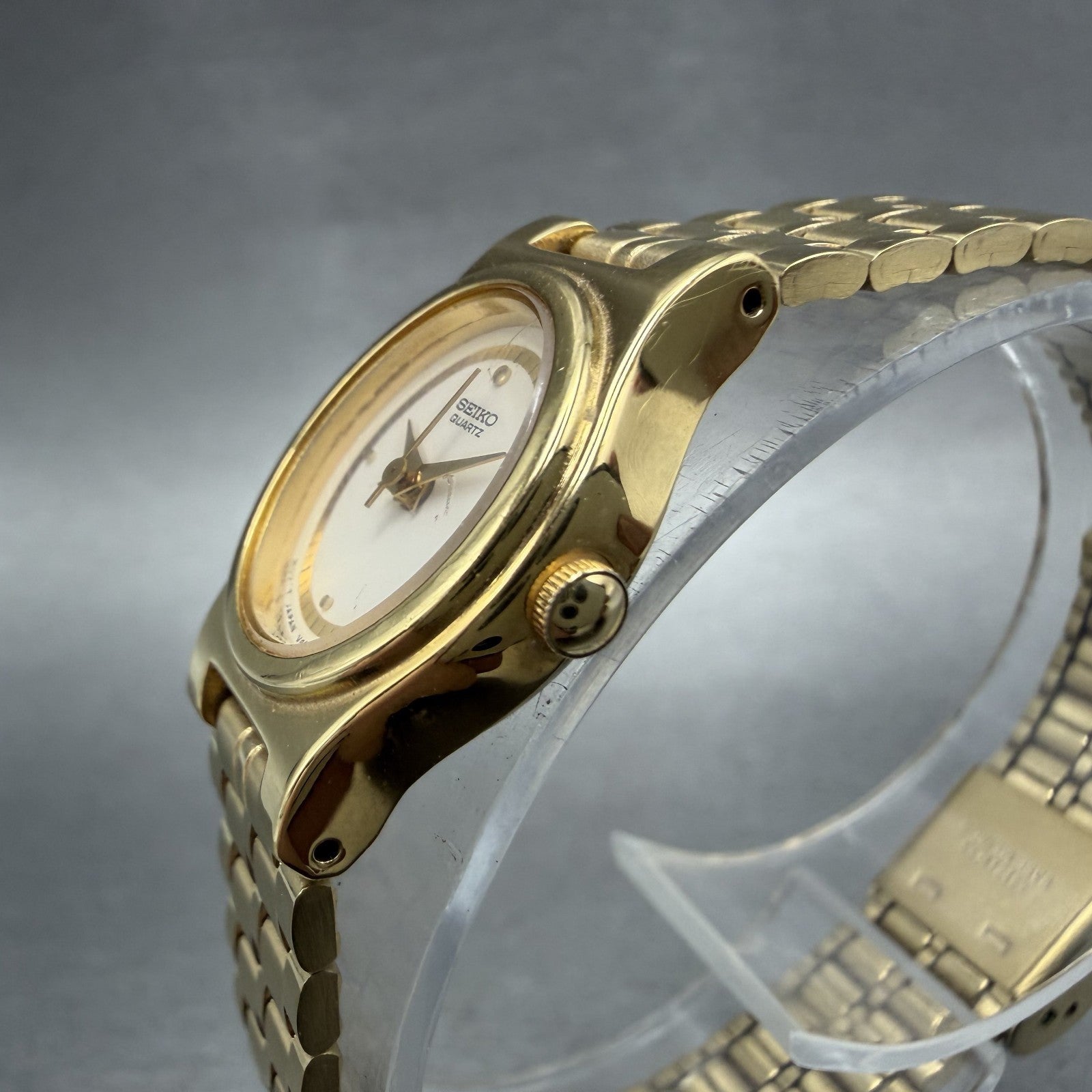 Seiko Watch Women 17mm White Dial Gold Tone Oval V4015109 New Battery VTG BAC2