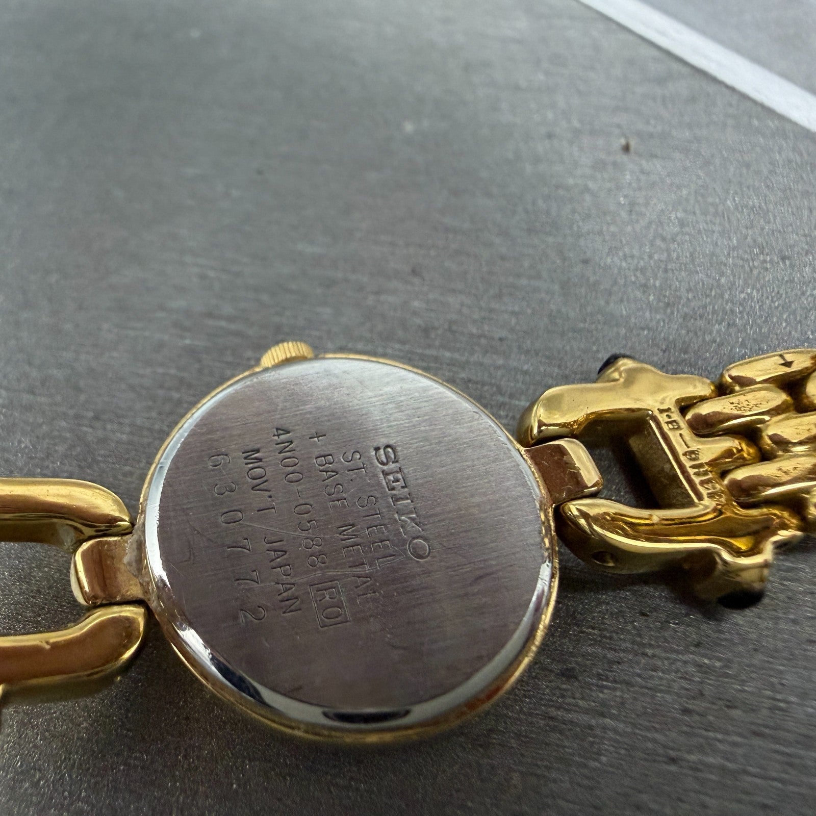 Seiko Watch Women 19mm MOP Dial Gold Tone Round 4N00-0588 New Battery Bracelet9