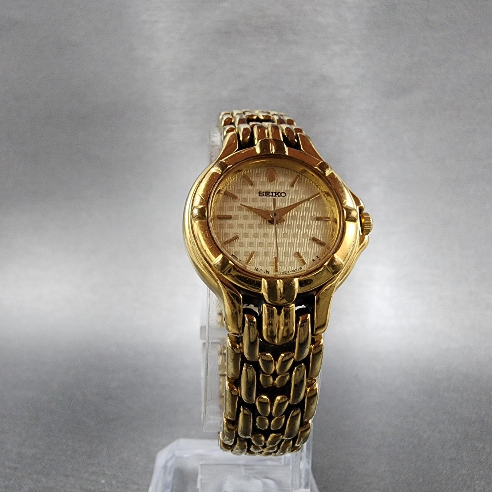 VTG Seiko Watch Women 23mm Champagne Dial Gold Tone Round 1N010019 New Battery4