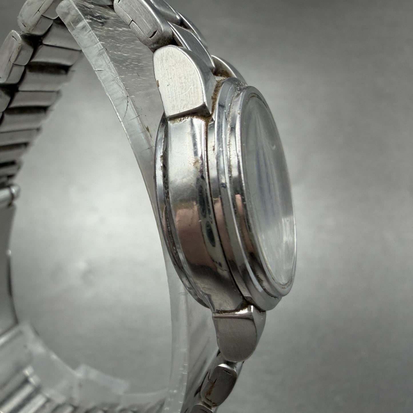 Citizen Eco-Drive Watch Women 25mm Black Dial Silver Tone Date Round Runs3