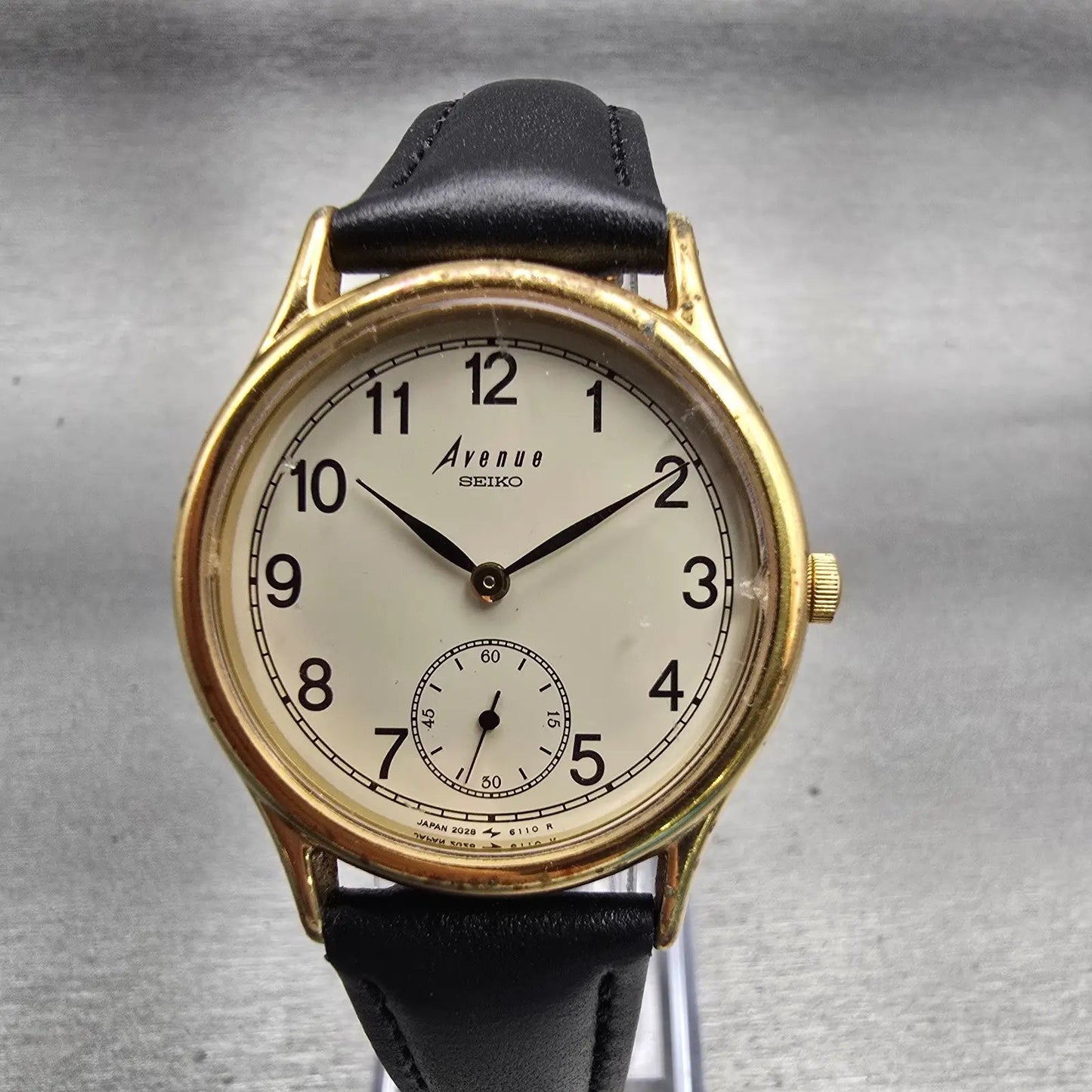 Seiko Avenue Watch Men 31mm Ivory Dial Gold Tone Round 2G28-6090 New Battery VTG0