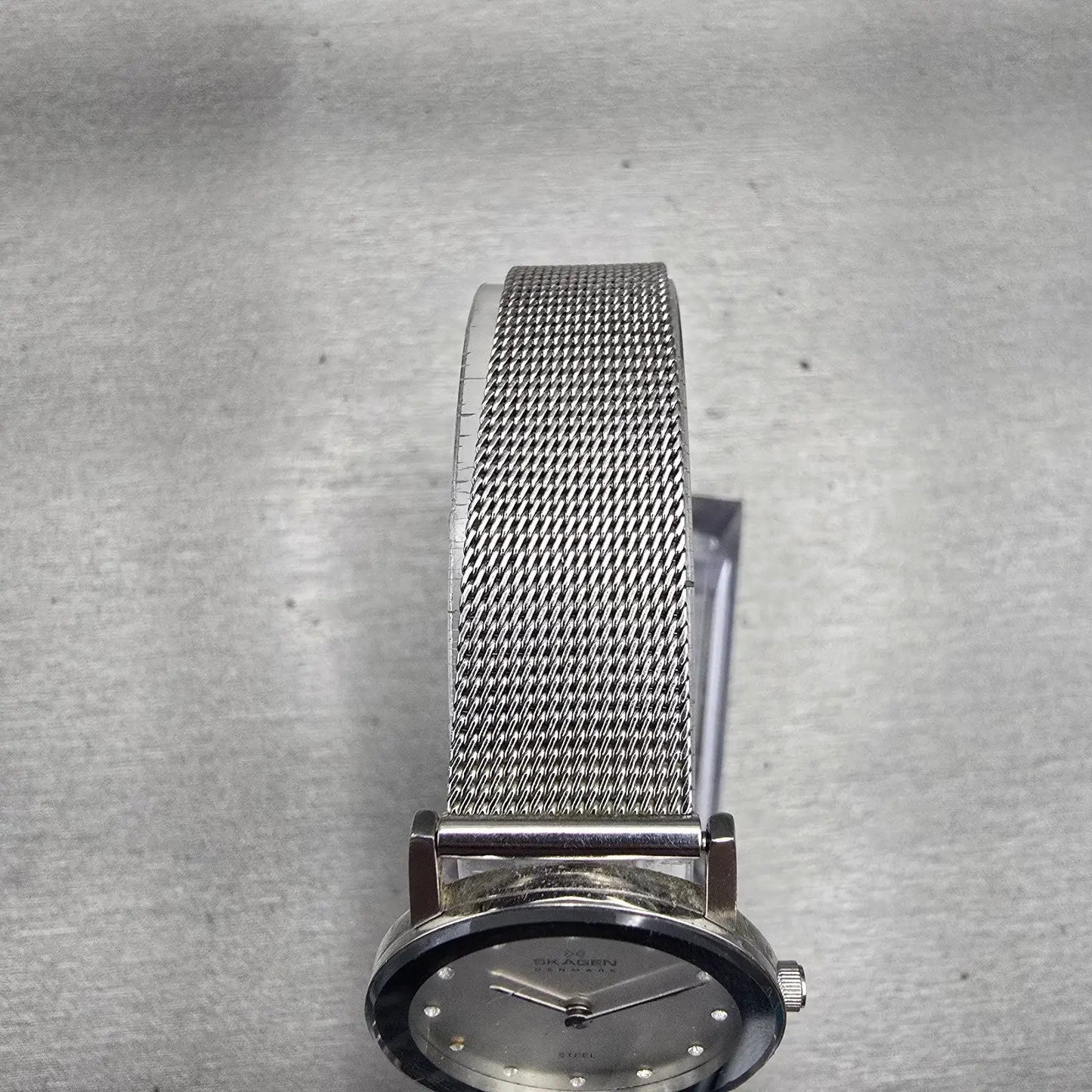 Skagen Watch Women 26mm Silver Dial Silver Tone Round 39SSSD New Battery4