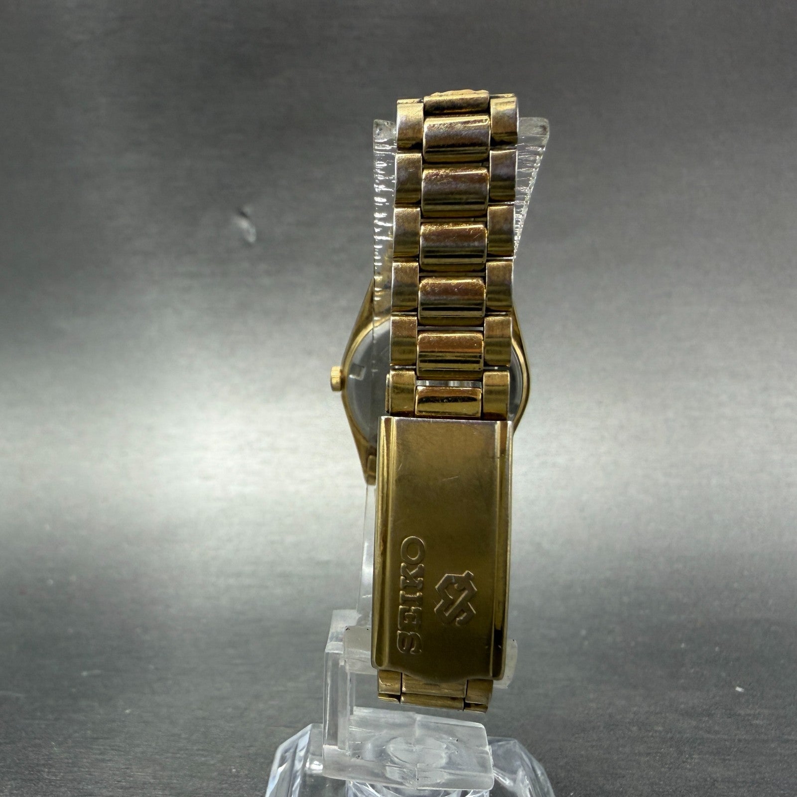 Seiko SQ Watch Women 24mm Champagne Dial Gold Tone Daydate 3e23-0a69 New Batt GJ7