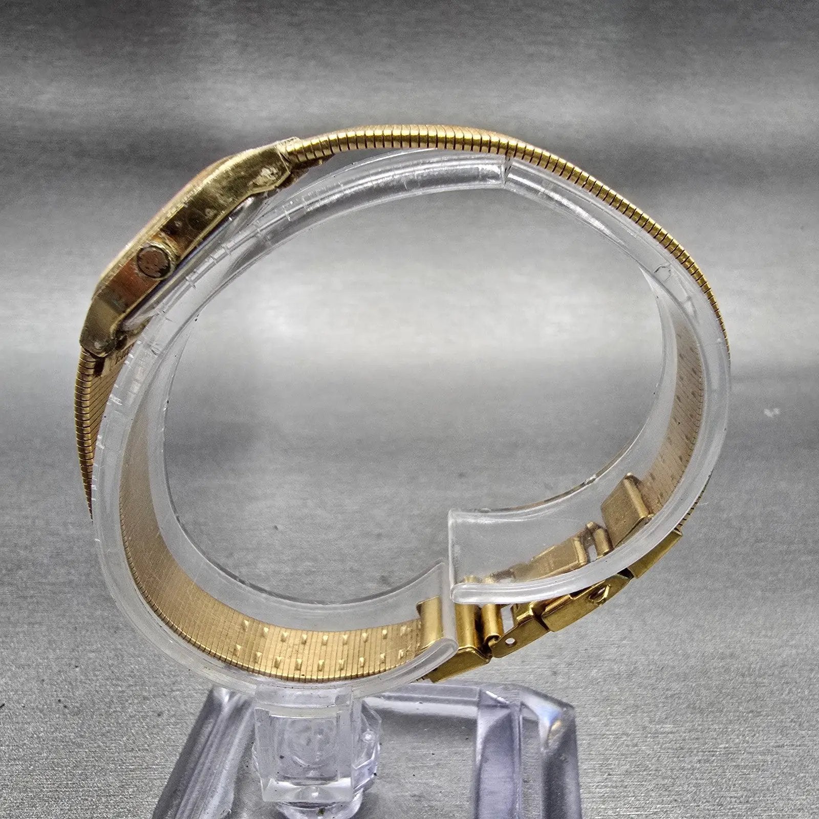 Seiko Watch Women 18mm Champagne Dial Gold Tone Oval 2C20-5029 New Battery VTG6