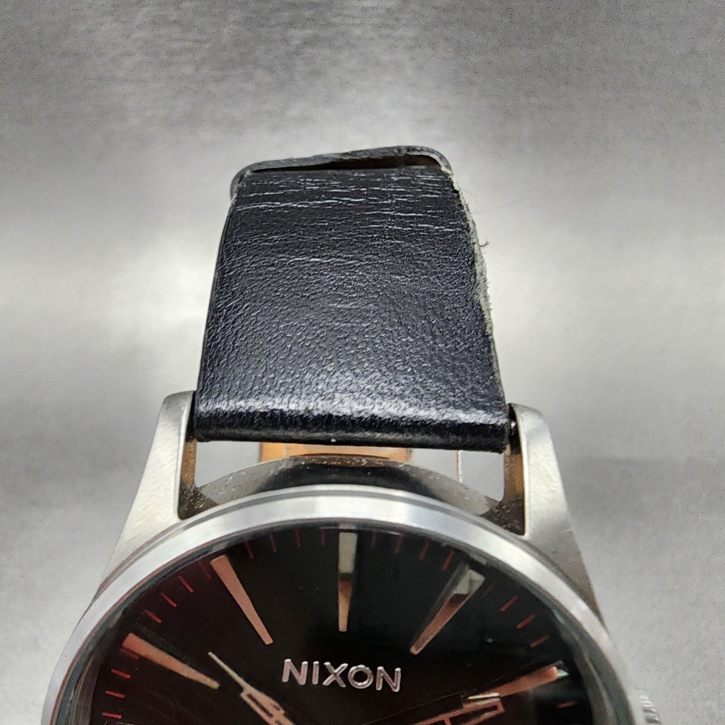 Nixon The Sentry Watch Men 42mm Black Dial Steel Daydate Round New Battery4