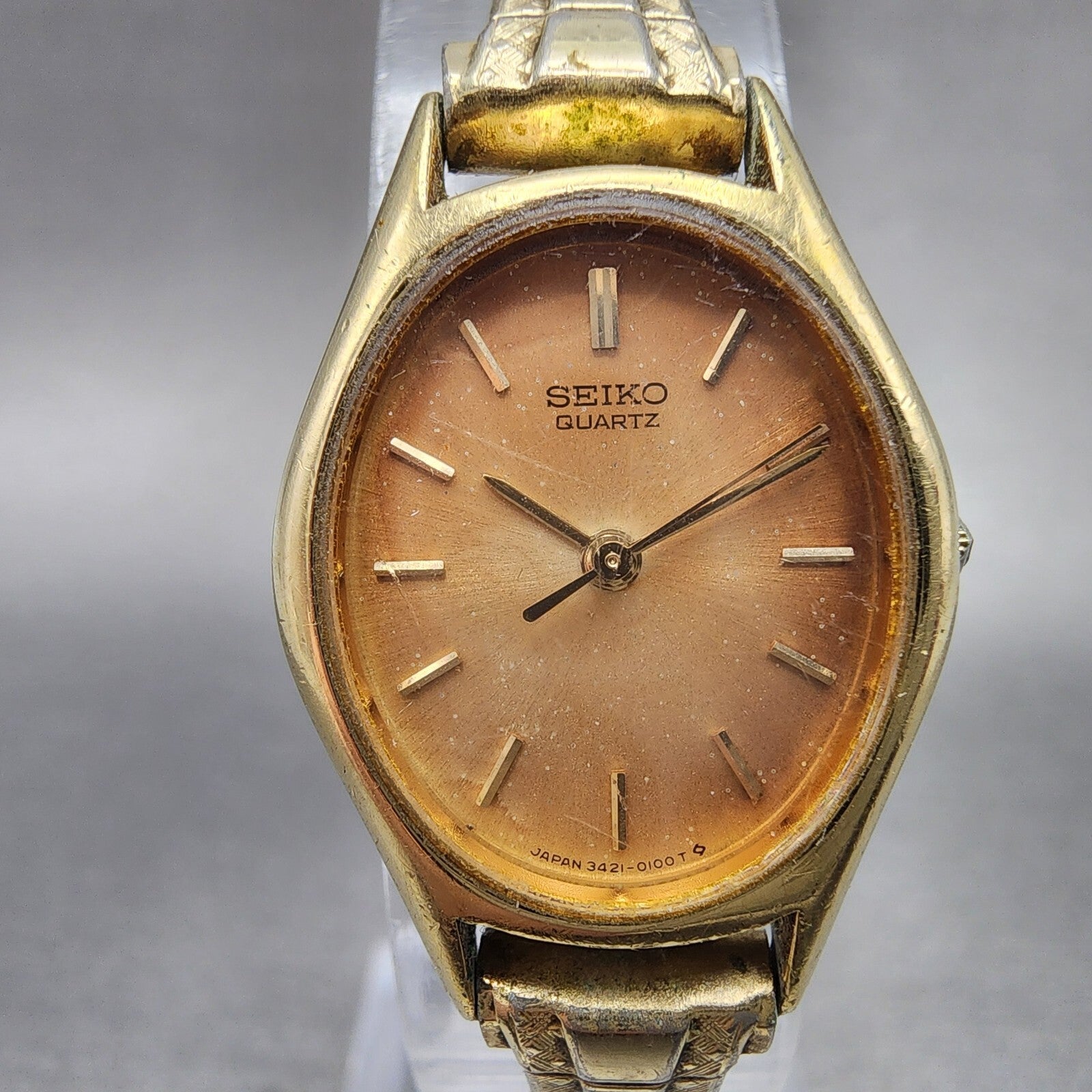 Seiko Watch Women 20mm Cream Dial Gold Tone Oval 34215019 New Battery vintage1