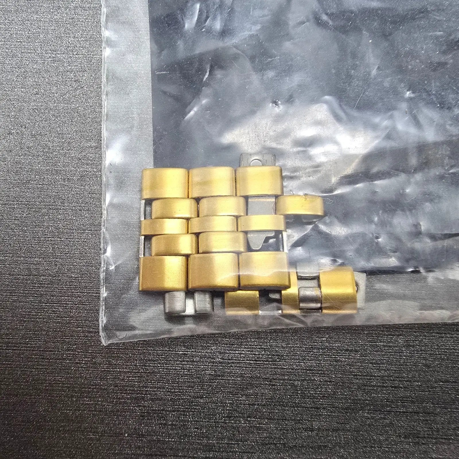 48533212