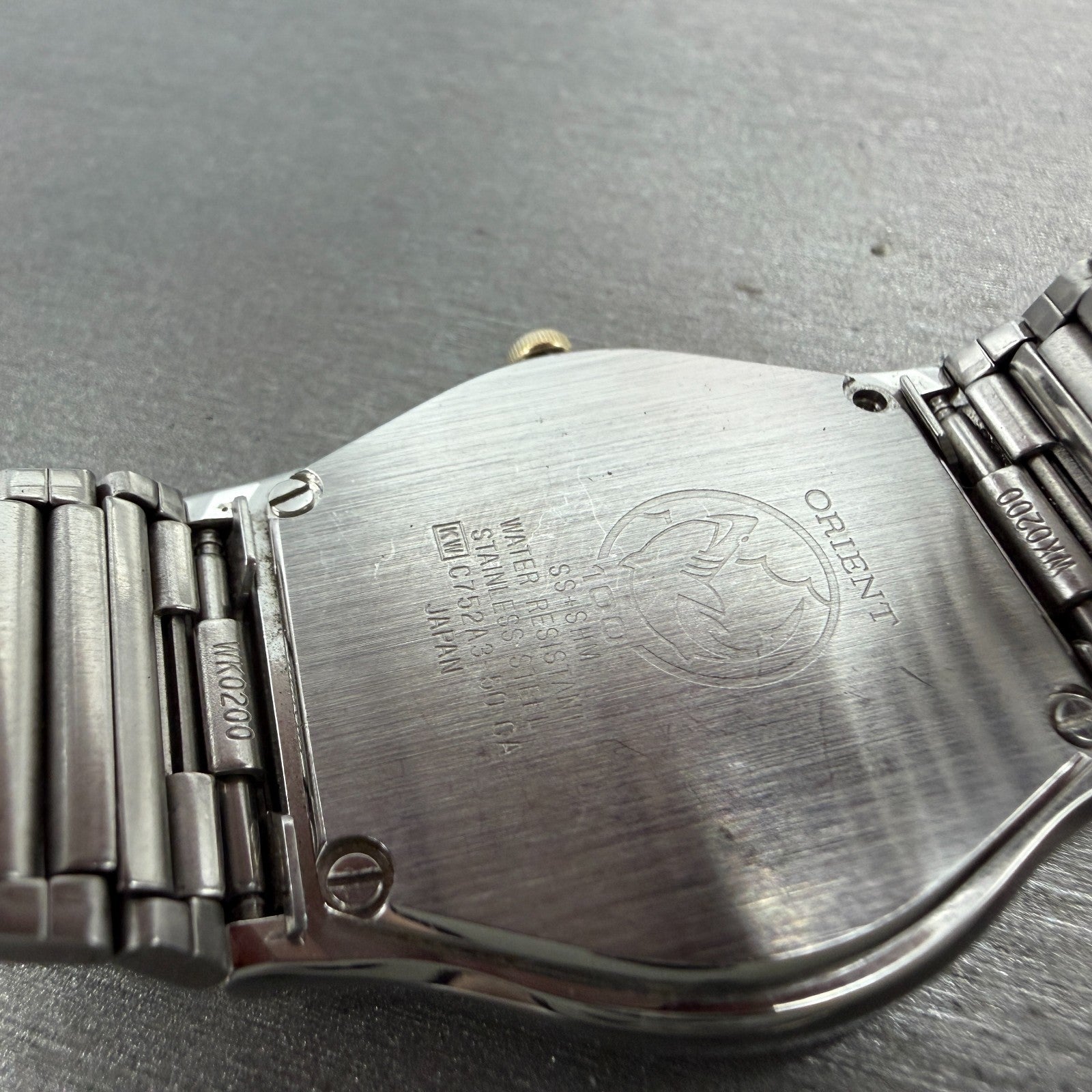 Orient  Cygnus Swimmer Watch Unisex 33mm Champagne Dial Silver Tone New Battery9