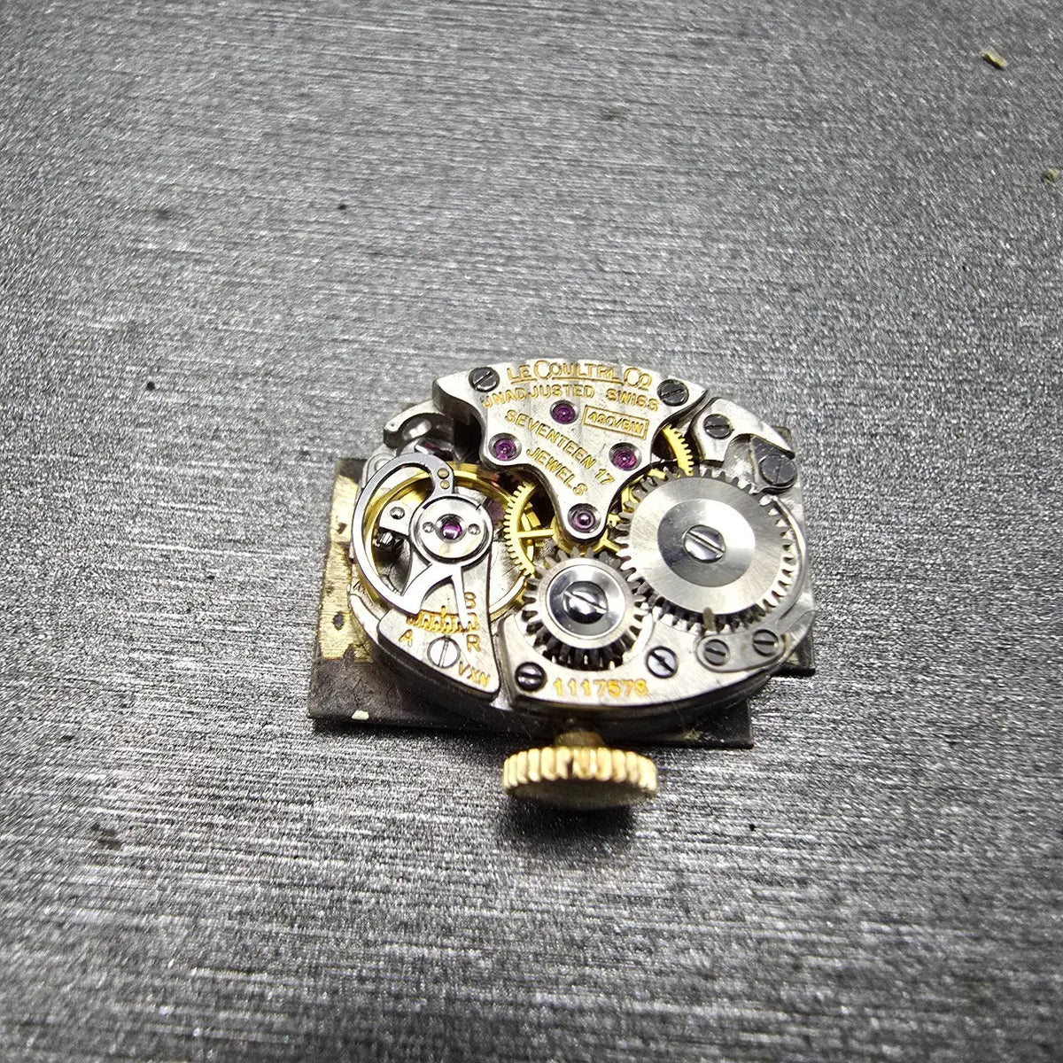 LeCoultre Caliber 490/BW 17 Jewel Watch Movement Vintage  Manual Wind Runs1