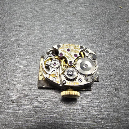 LeCoultre Caliber 490/BW 17 Jewel Watch Movement Vintage  Manual Wind Runs1
